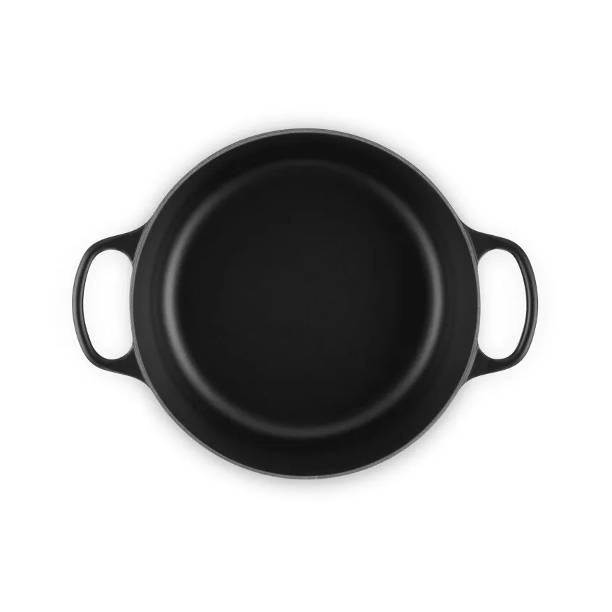 Le Creuset Signature valurautainen pyöreä pata, Matte Black, 5,3 l Le Creuset