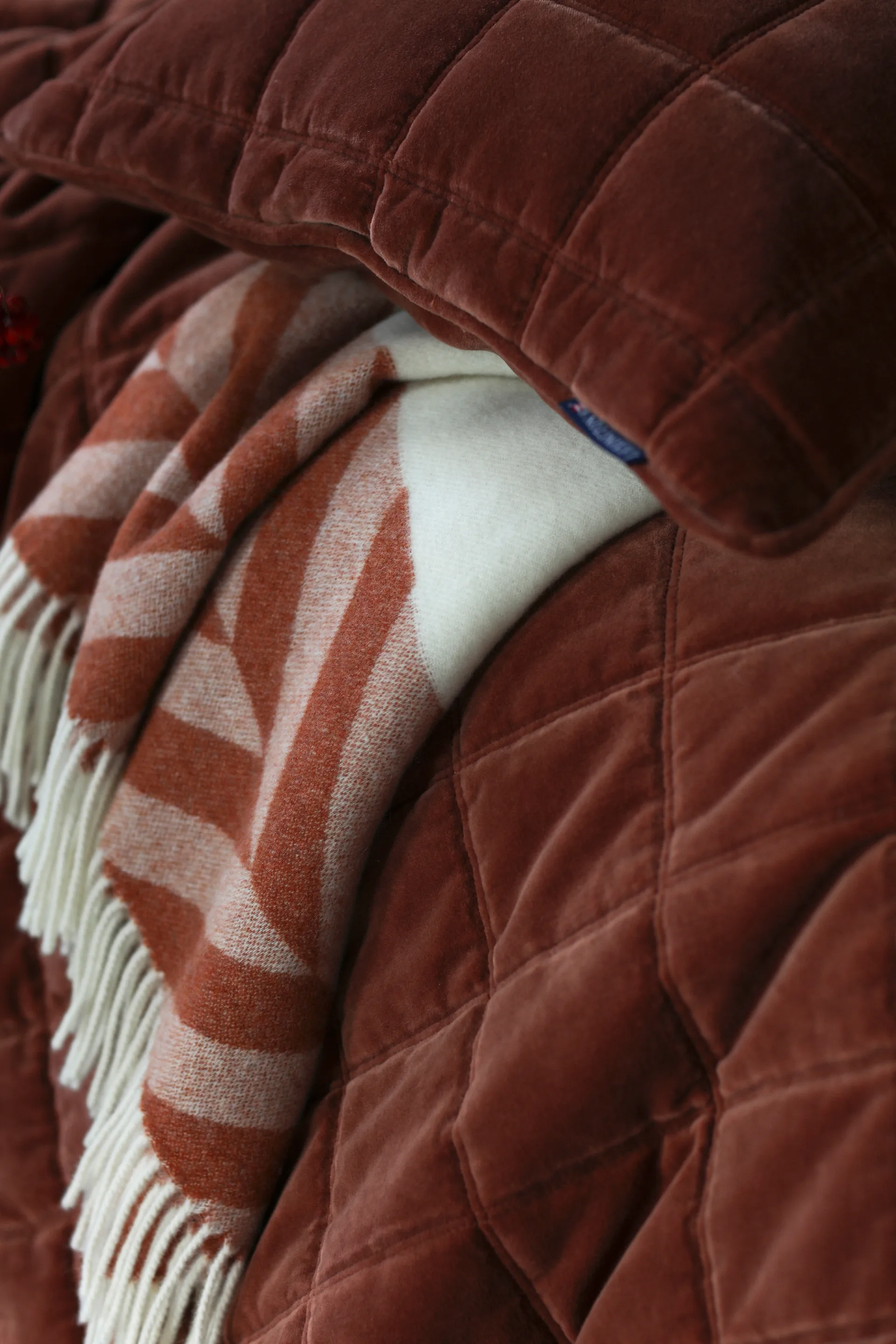 Cotton Velvet quilted -päiväpeitto 160 x 240 cm, Rustic Brown Lexington