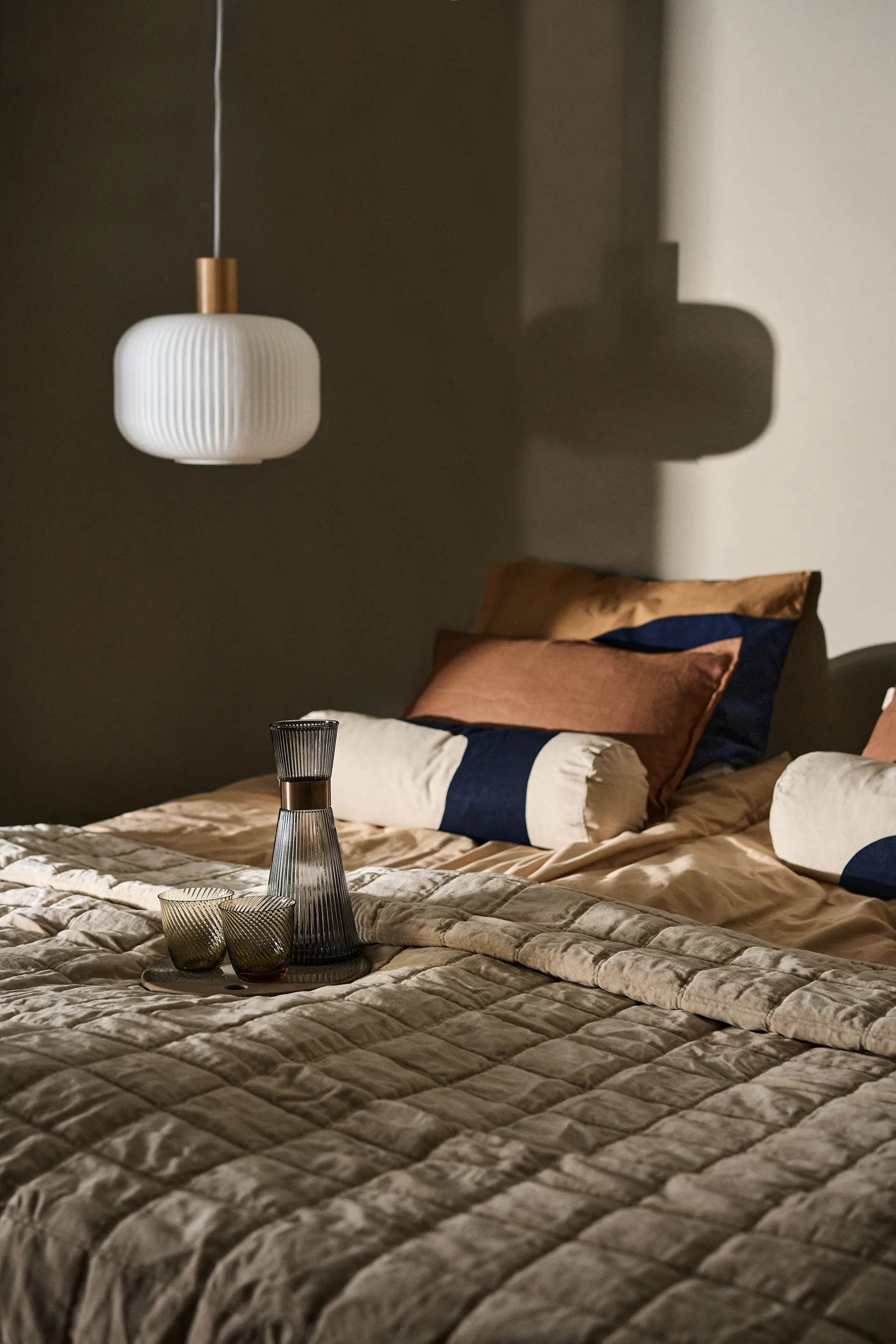 Cotton Velvet quilted -päiväpeitto 240 x 260 cm, Light beige Lexington