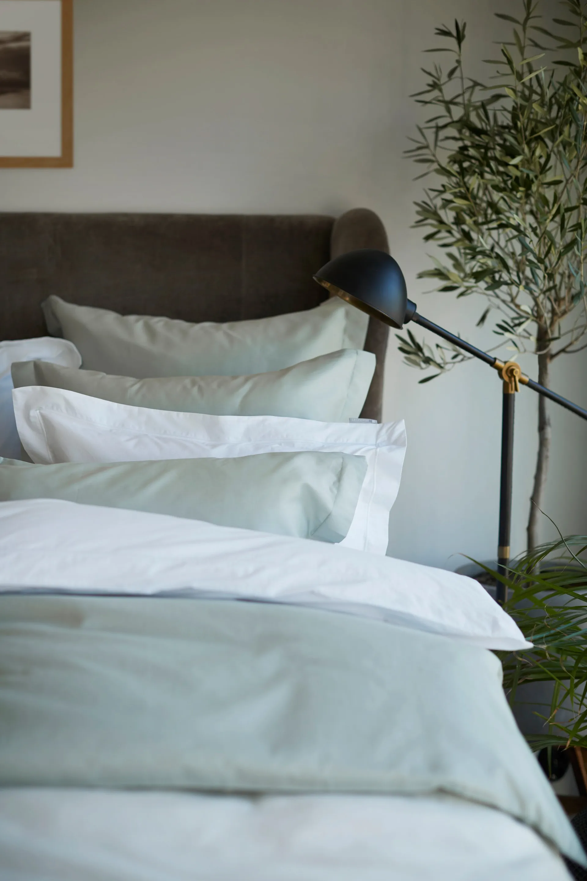 Hotel Cotton Sateen pussilakana 150x210 cm, Sage green Lexington