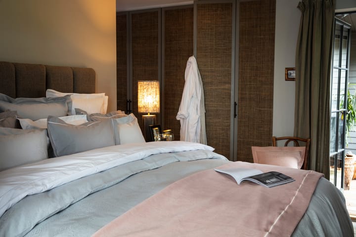 Hotel Velvet tyynynpäällinen 50x50 cm - Vaaleanpunainen - Lexington