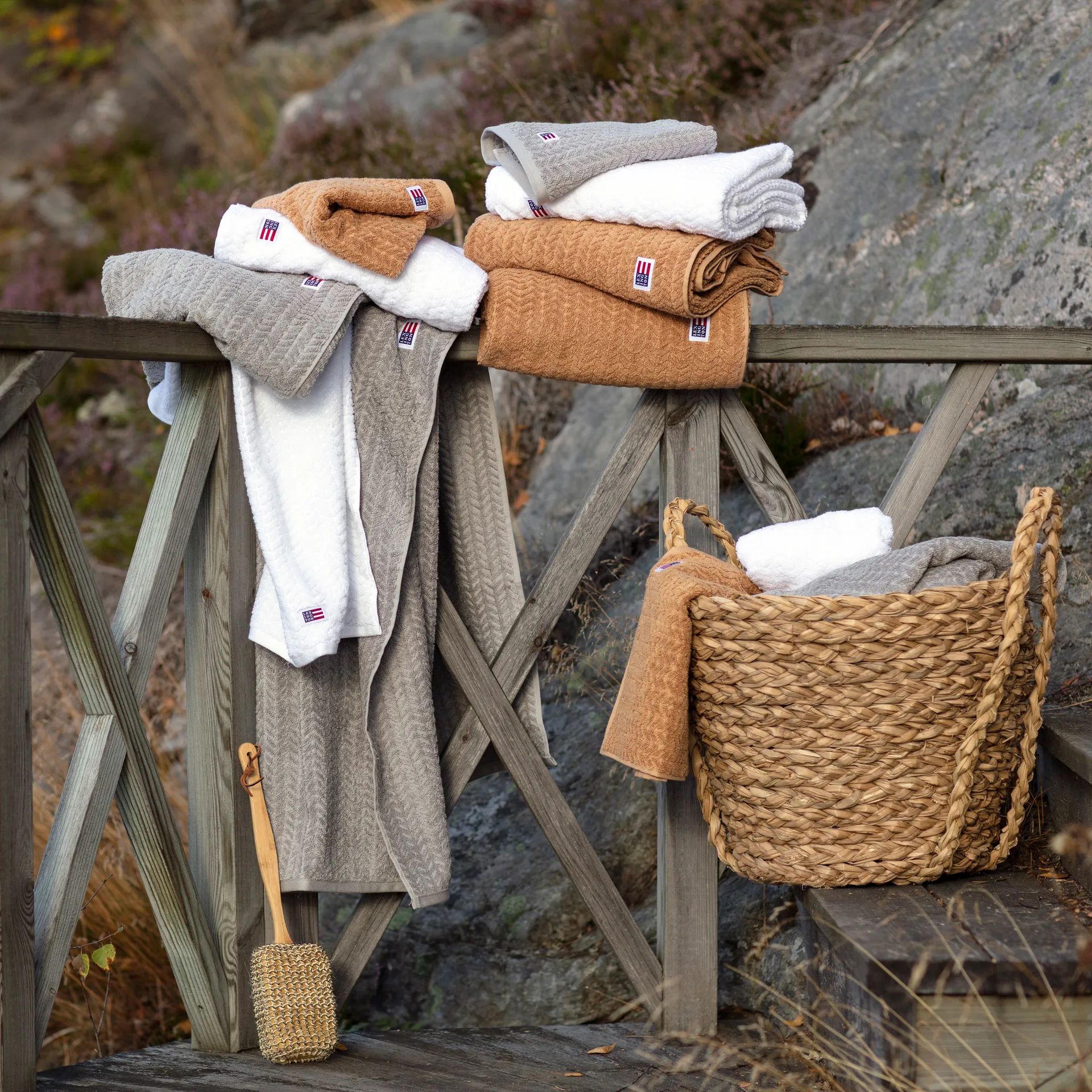 Icons Structured -kylpypyyhe 100 x 150 cm, White Lexington