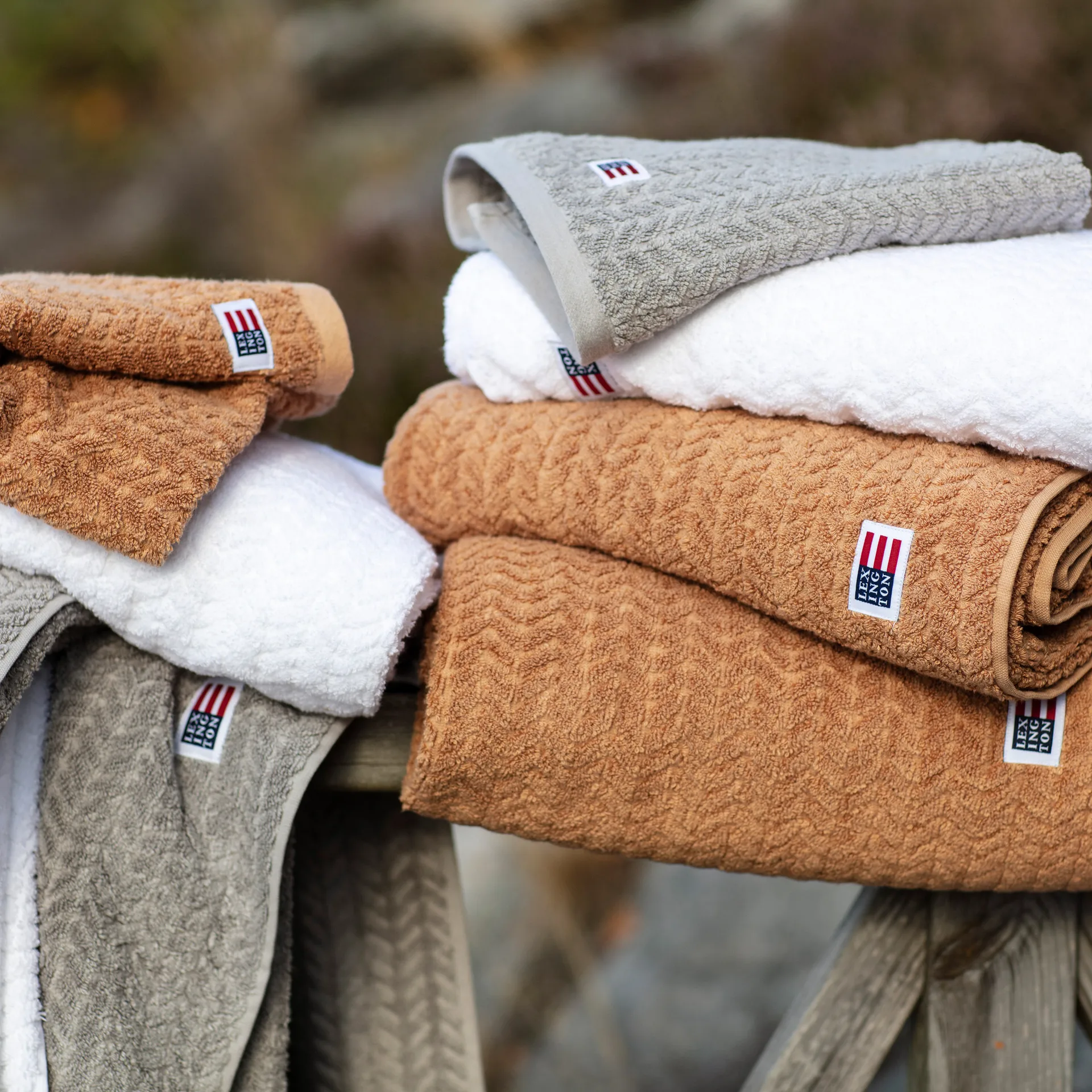 Icons Structured -kylpypyyhe 100 x 150 cm, White Lexington