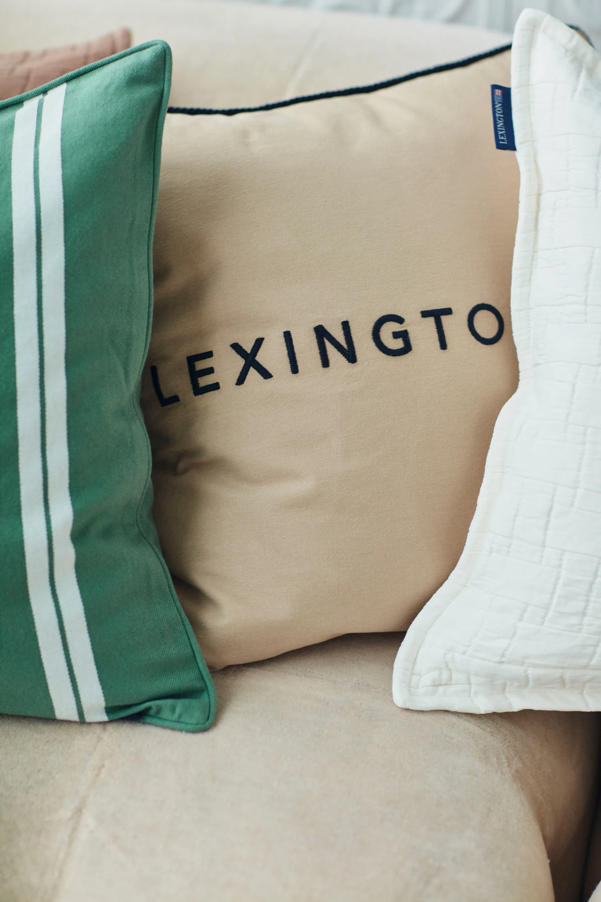 Logo Organic Cotton Twill -tyynynpäällinen 50x50 cm, Beige-dark blue Lexington