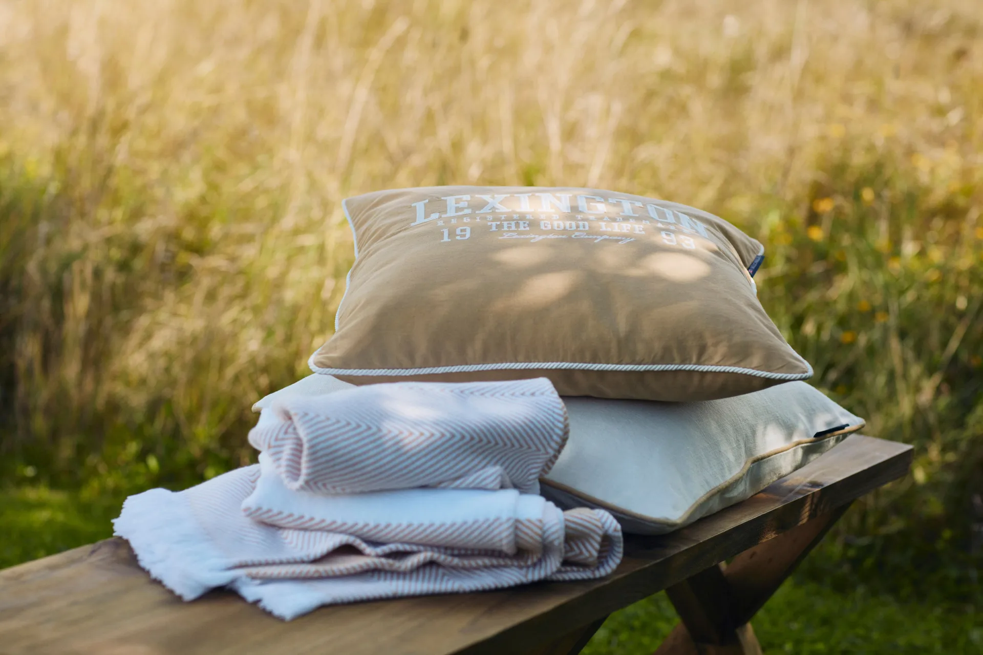 Logo Twill -tyynynpäällinen 50x50 cm, Oat-White Lexington