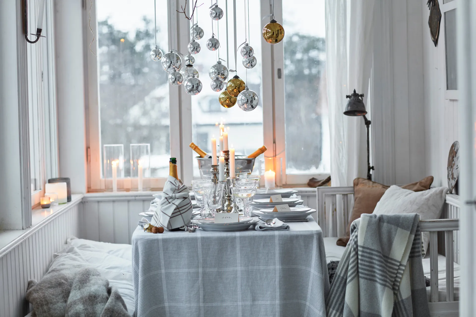 Pepita Check Cotton Linen -pöytäliina 150 x 350 cm, White-light gray Lexington