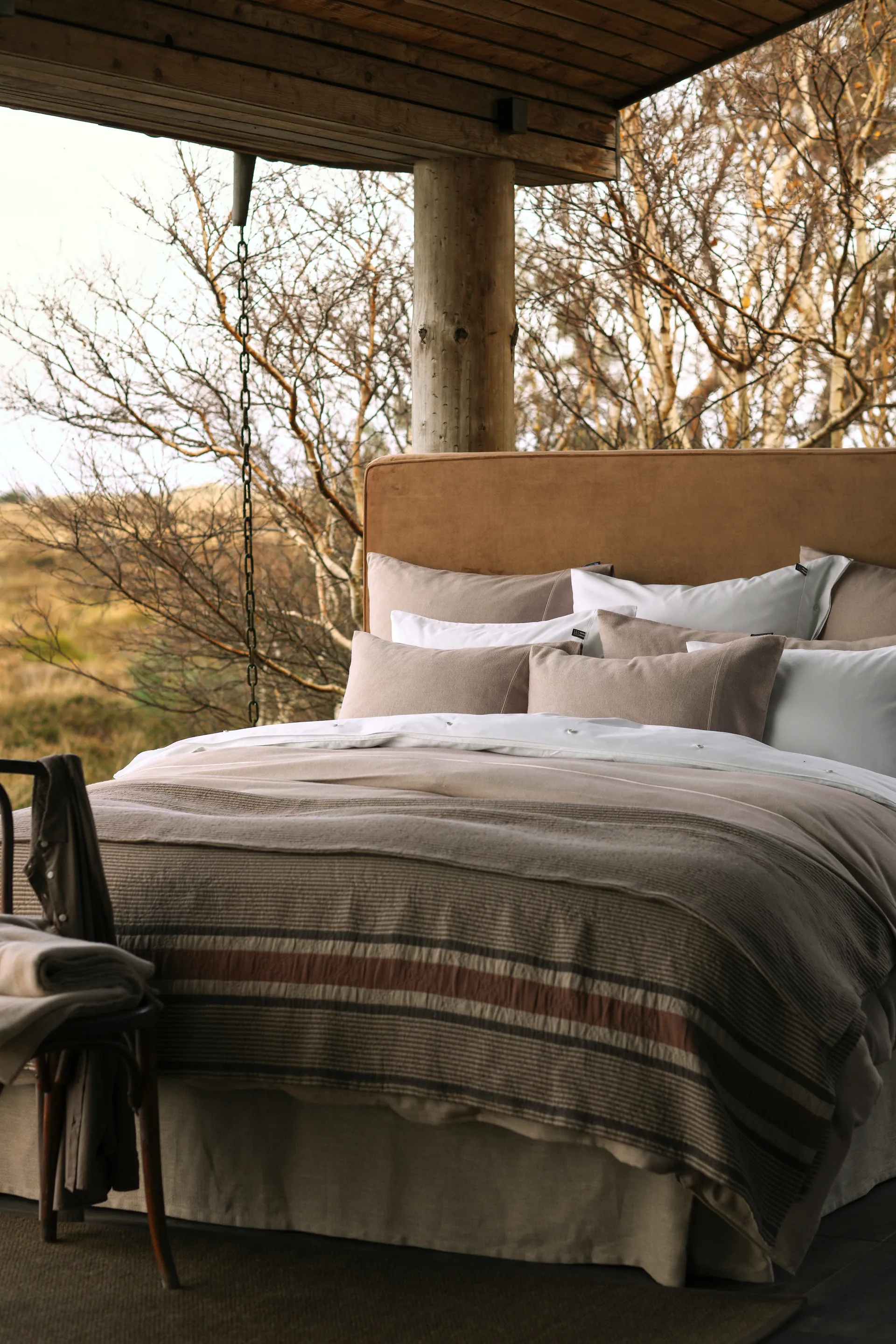 Side Striped Soft Quilted päiväpeite 240x260 cm, Beige Lexington