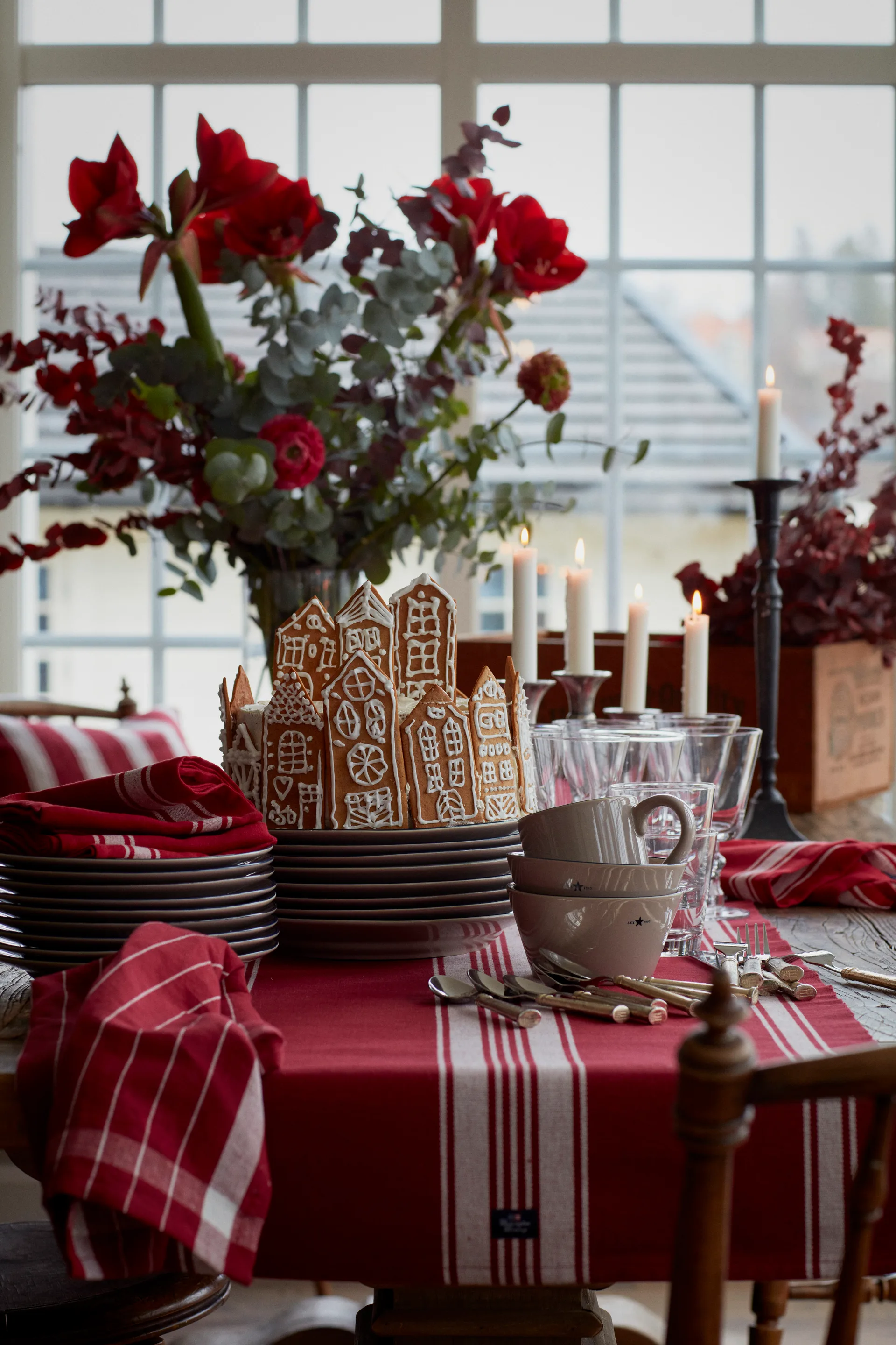 Striped Organic Cotton Rib -kaitaliina 50 x 250 cm, Red-white Lexington