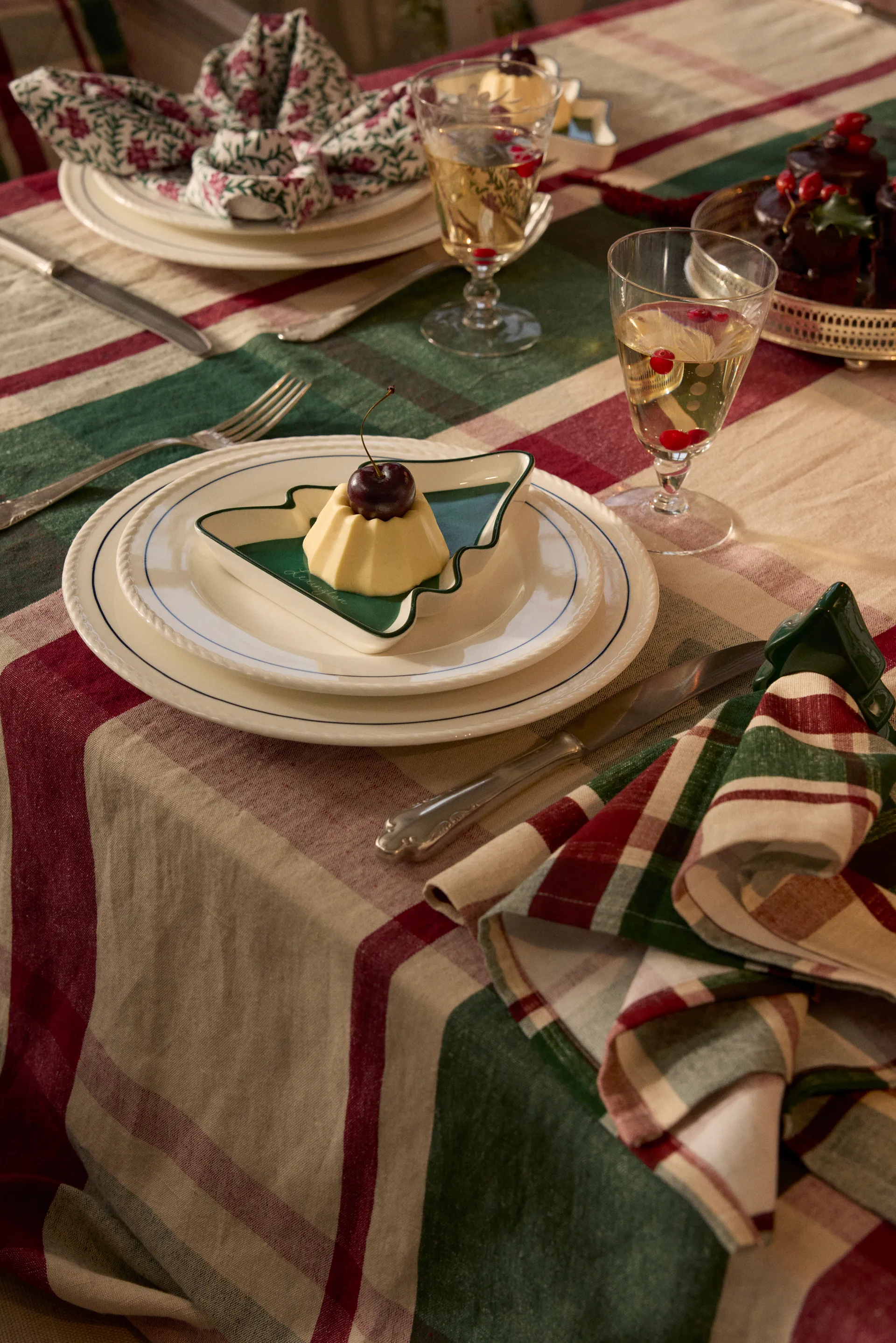 Vihreä punaruudullinen pellava/puuvillapöytäliina, 150 x 350 cm Lexington