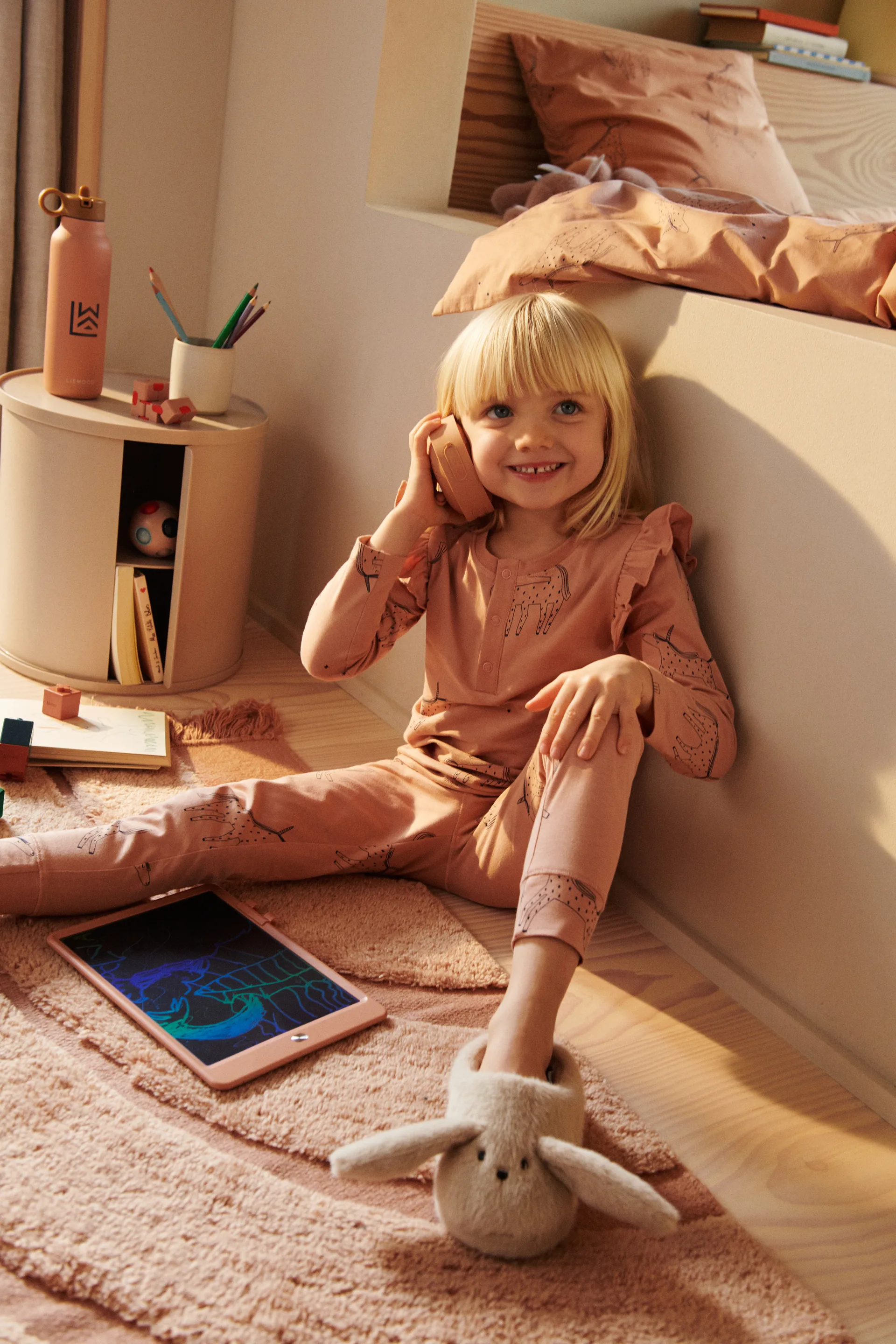 Damien sivupöytä Ø32x33 cm, Sandy Liewood