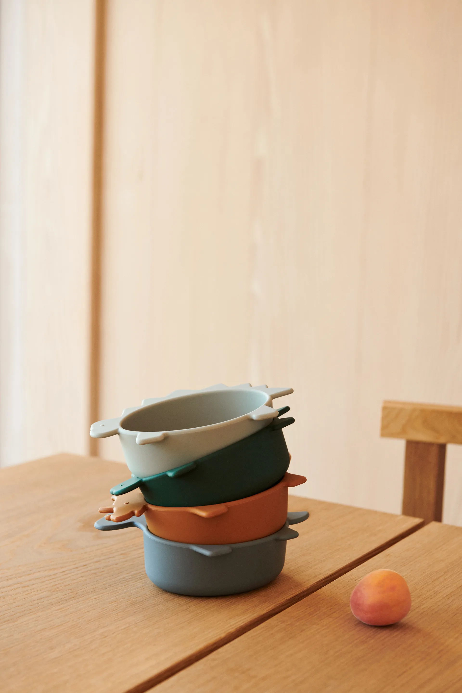 Iggy silikonikulho 4 osaa, Dino blue multi mix Liewood