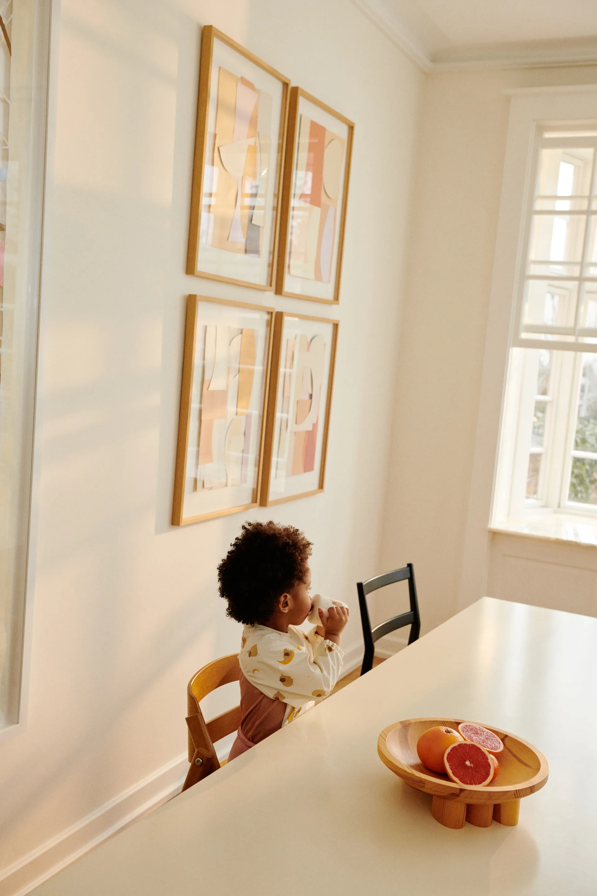 Merle ruokalappu hihalla, Elephant-Creme de la creme Liewood