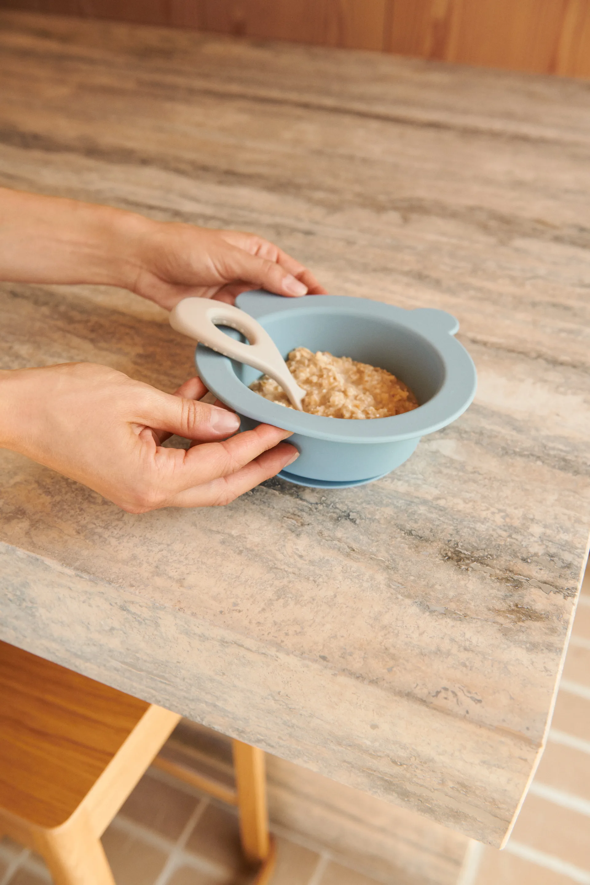 Peony kulho imukupilla Ø16 cm 2 osaa, Sea blue-Whale blue Liewood