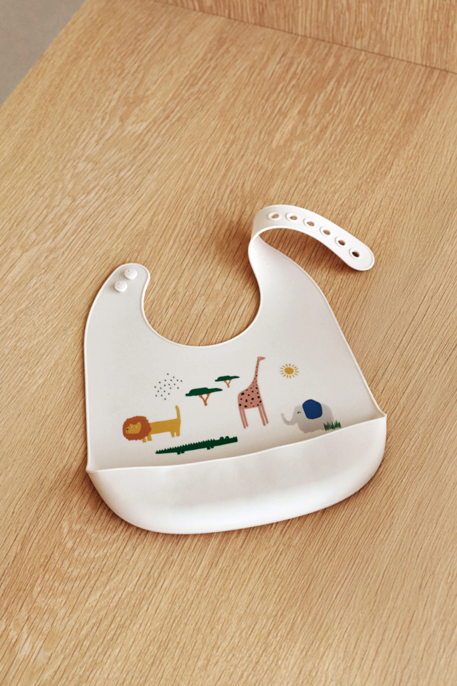 Tilda ruokalappu silikoni 2-pack, Safari sandy mix Liewood