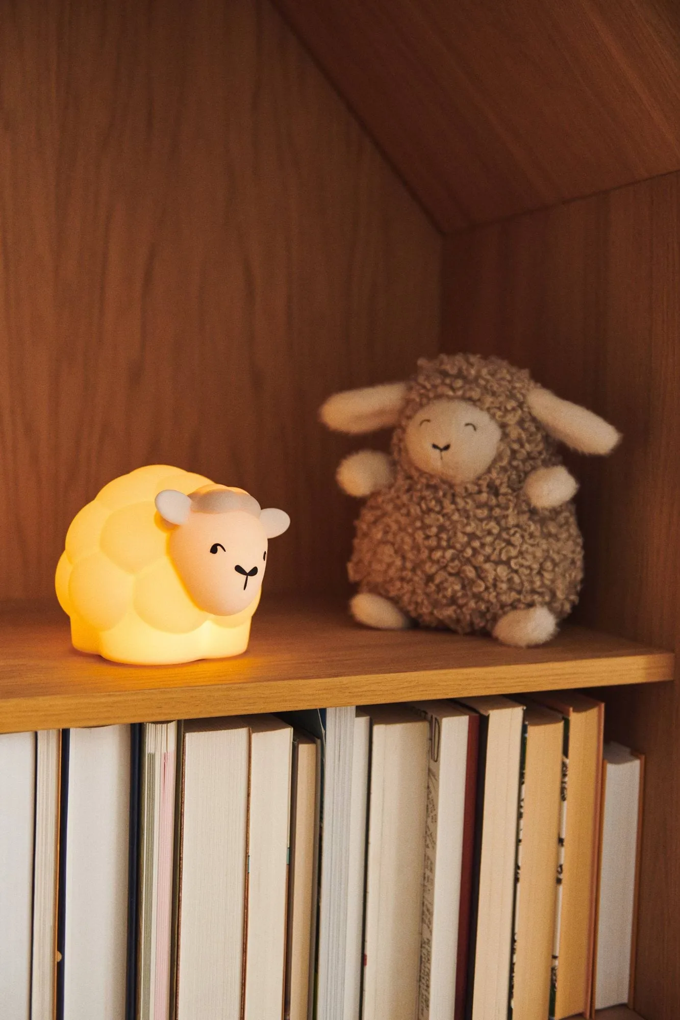 Winston Sheep yölamppu, Tumma hiekka Liewood