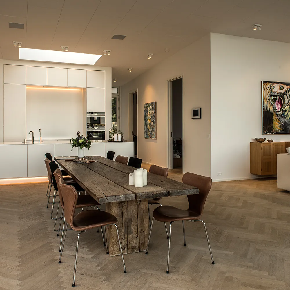 Focus Mini 2 seinä- ja kattovalaisin, White, 2700 kelviniä Light-Point