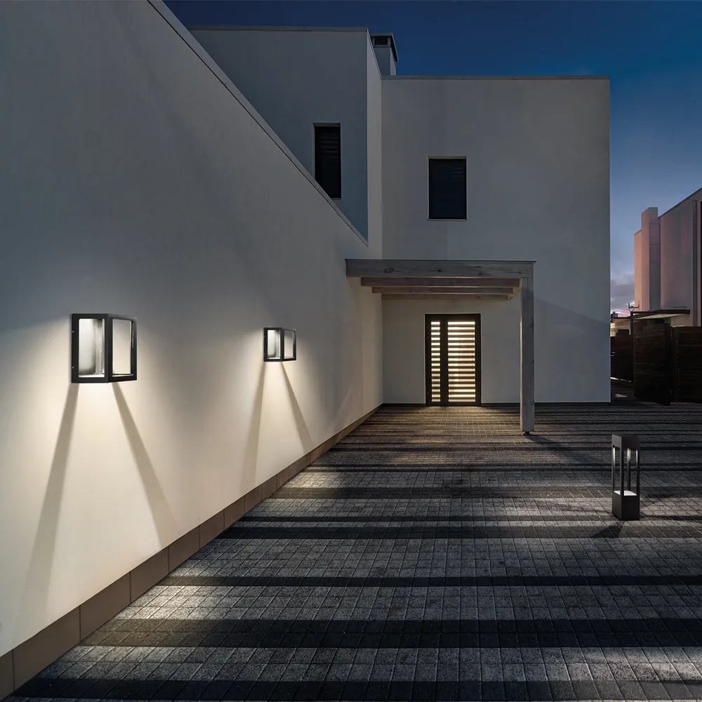 Lantern W1 -seinävalaisin, Black Light-Point