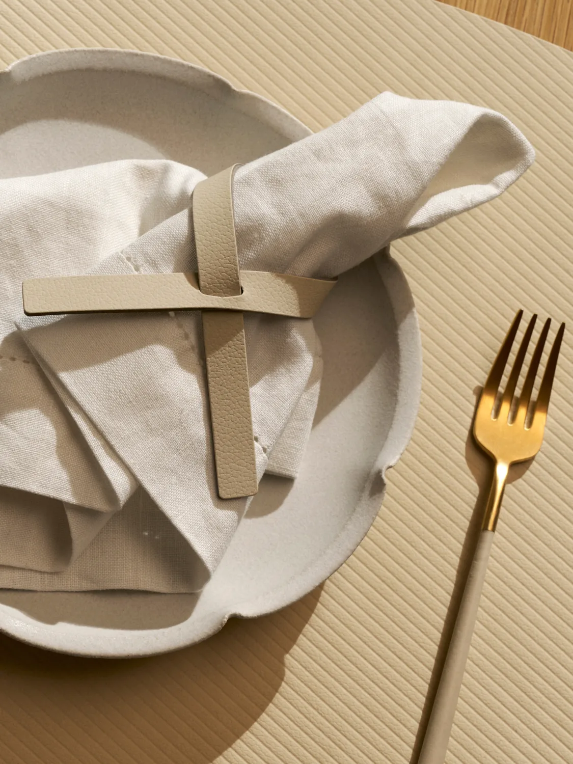 Corduroy pöytätabletti curve L, Vanilja LIND DNA