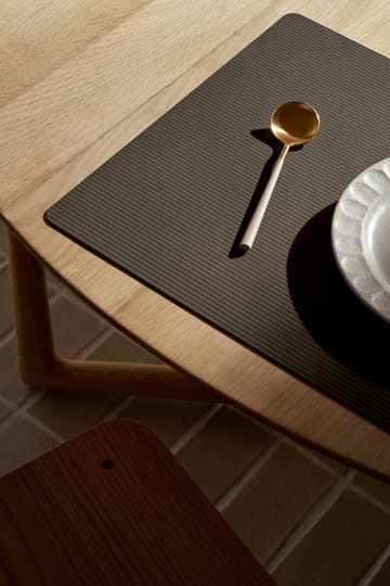 Corduroy pöytätabletti square L - Caviar - LIND DNA