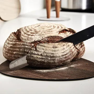 Cut & Serve curve leikkuulauta, S - Saksanpähkinä - LIND DNA