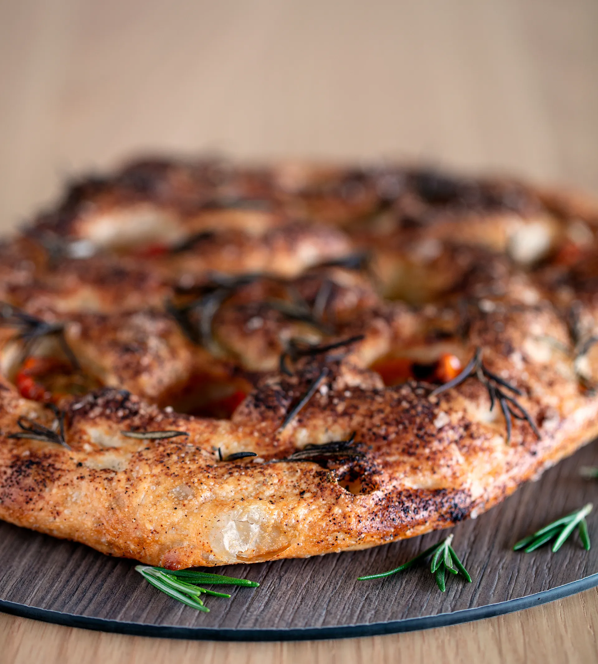 Cut & Serve pyöreä leikkuulauta, M, Saksanpähkinä LIND DNA