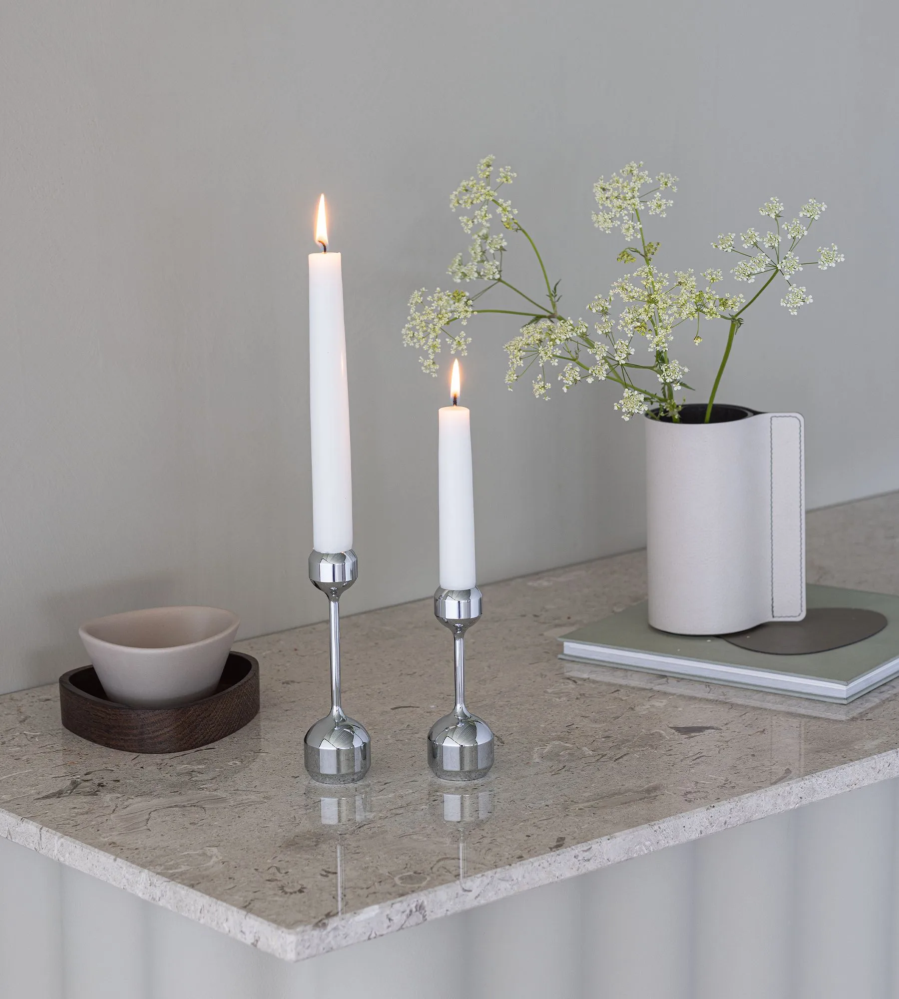 Silhouette kynttilänjalka 2 osaa, Chrome LIND DNA