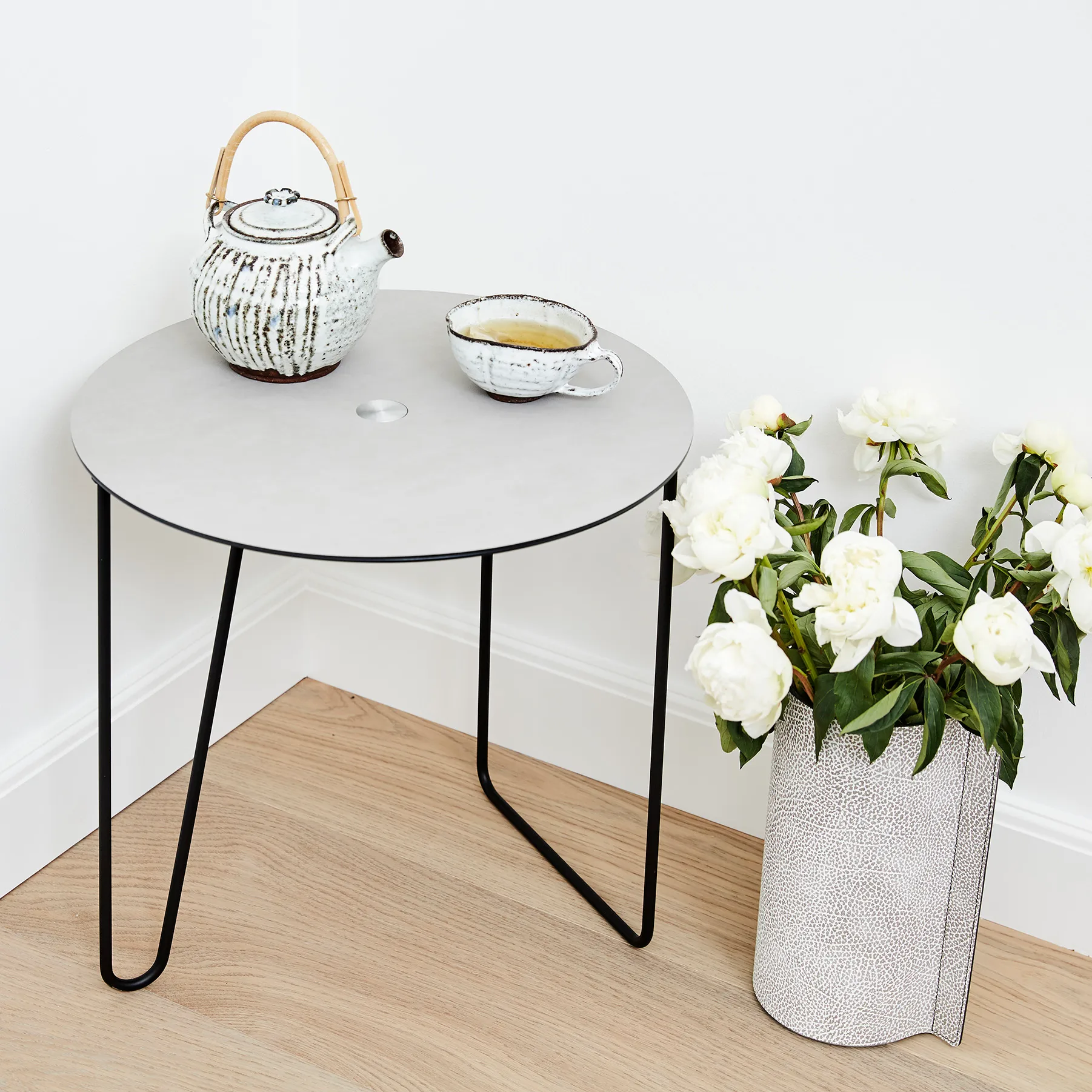 Turntable Nupo sivupöytä, L, Anthracite-light grey LIND DNA