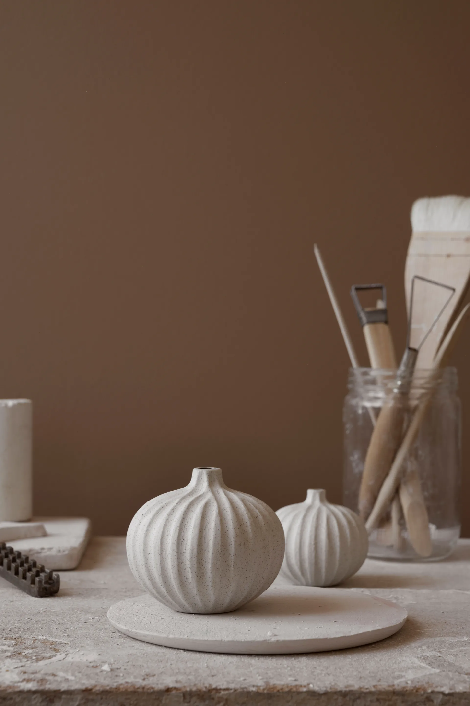 Bari vaasi, Sand white light deep line, M Lindform