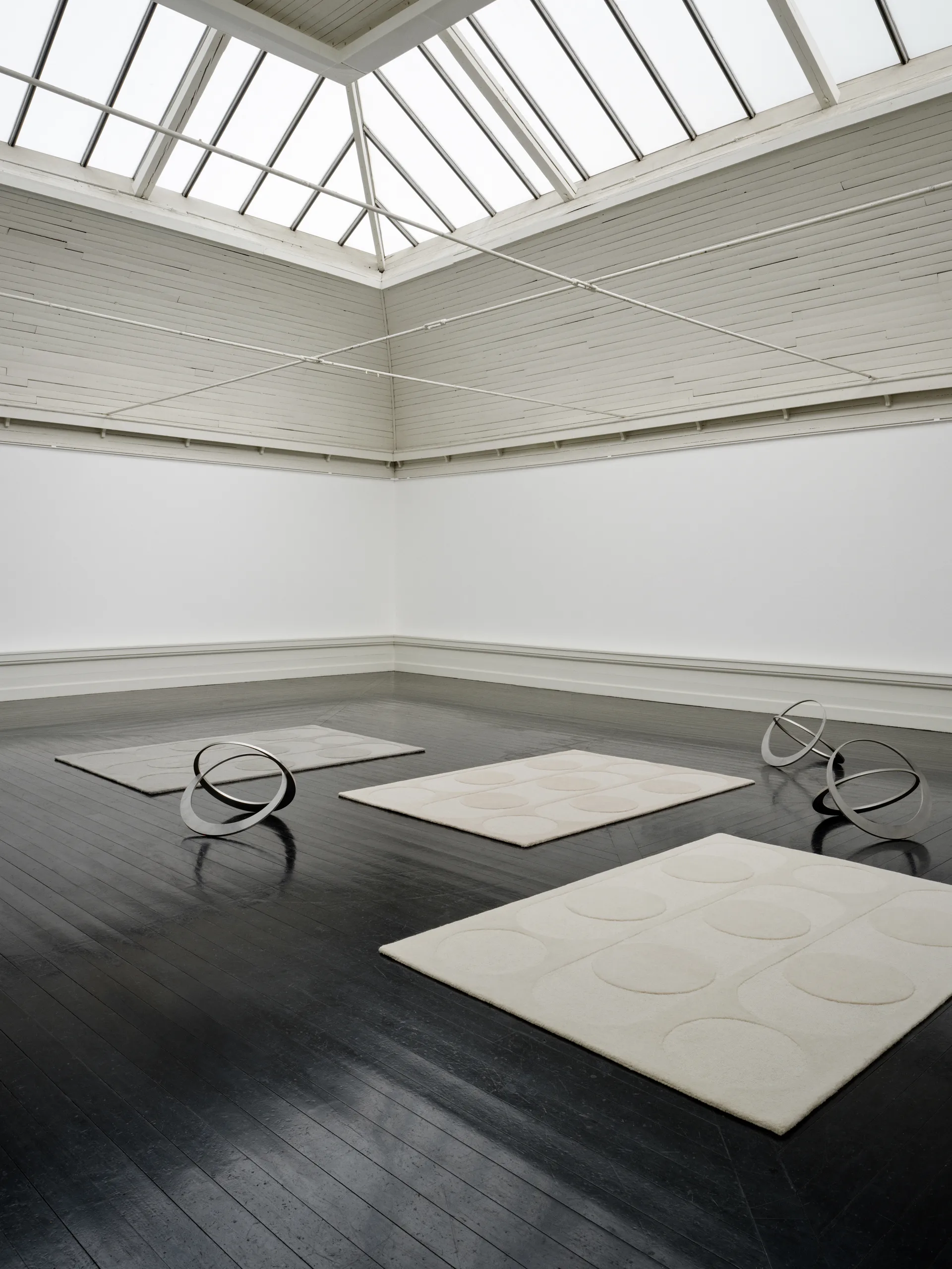 Orb Alliance -villamatto, Chalk, 140 x 200 cm Linie Design