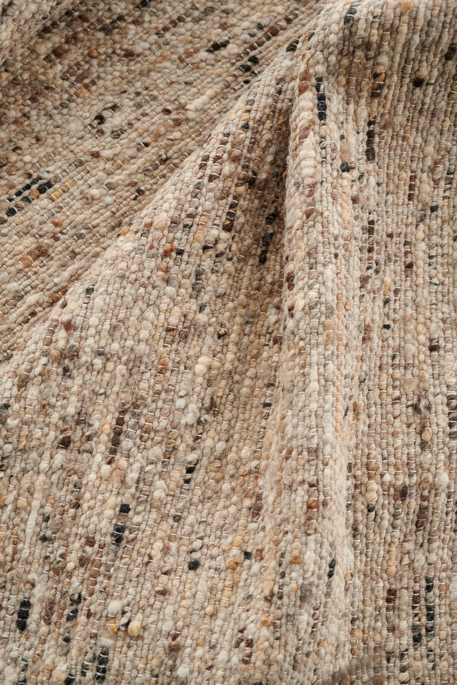 Valdi matto 140x200 cm, Beige Linie Design