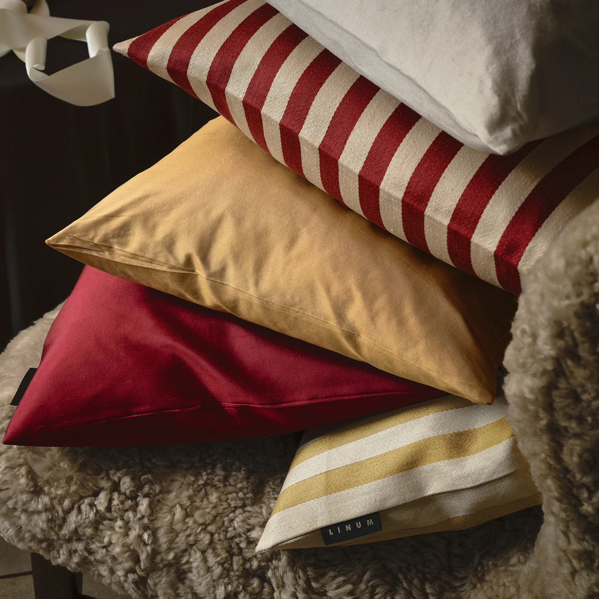 Amalfi tyynynpäällinen 35 x 50 cm, Häivähdysviininpunainen Linum