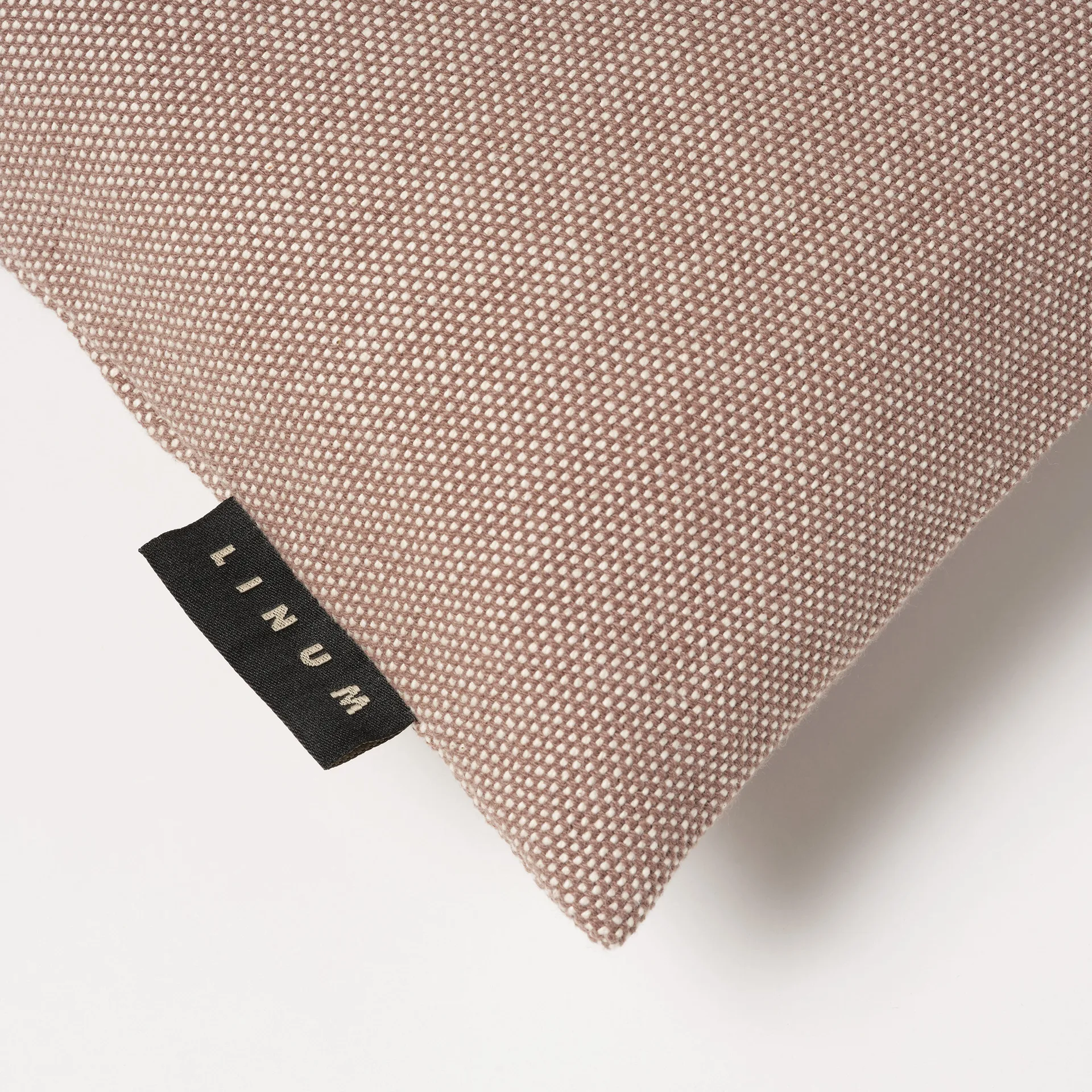 Pepper tyynynpäällinen 50 x 50 cm, Tumma myyränruskea Linum