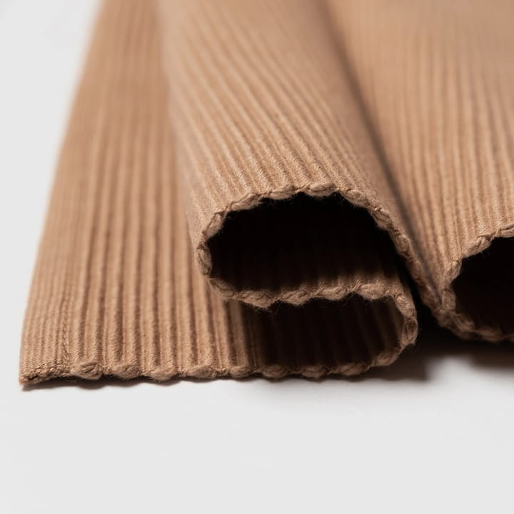 Uni pöytätabletti 35 x 46 cm 2-pakkaus, Camel brown Linum