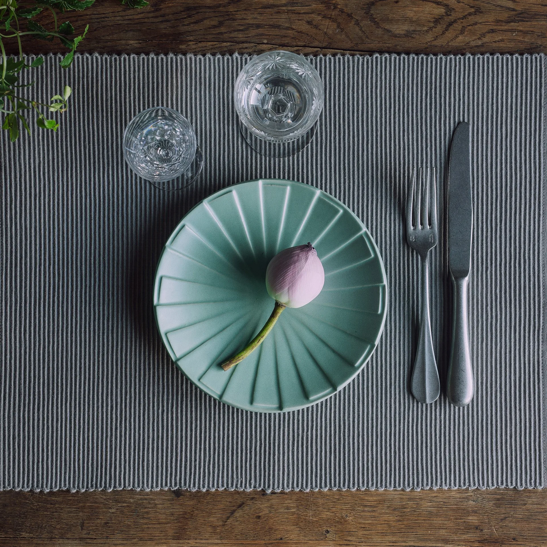 Uni pöytätabletti 35 x 46 cm 2-pakkaus, Graniitinharmaa Linum