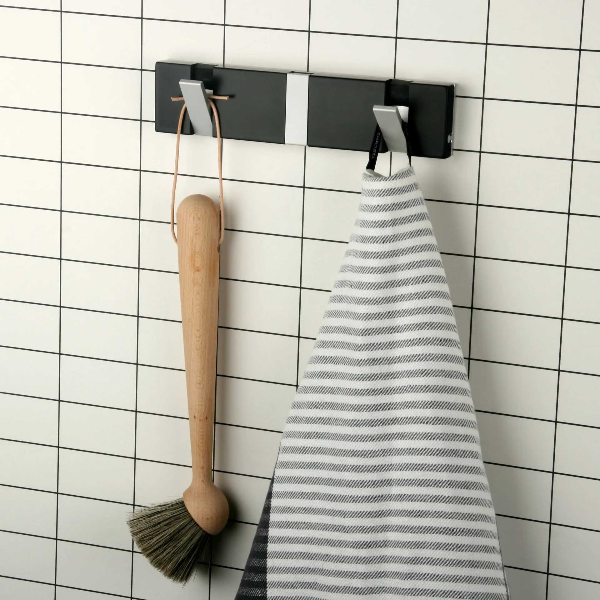 Loca Knax naulakko 20 cm komposiitti, musta LoCa