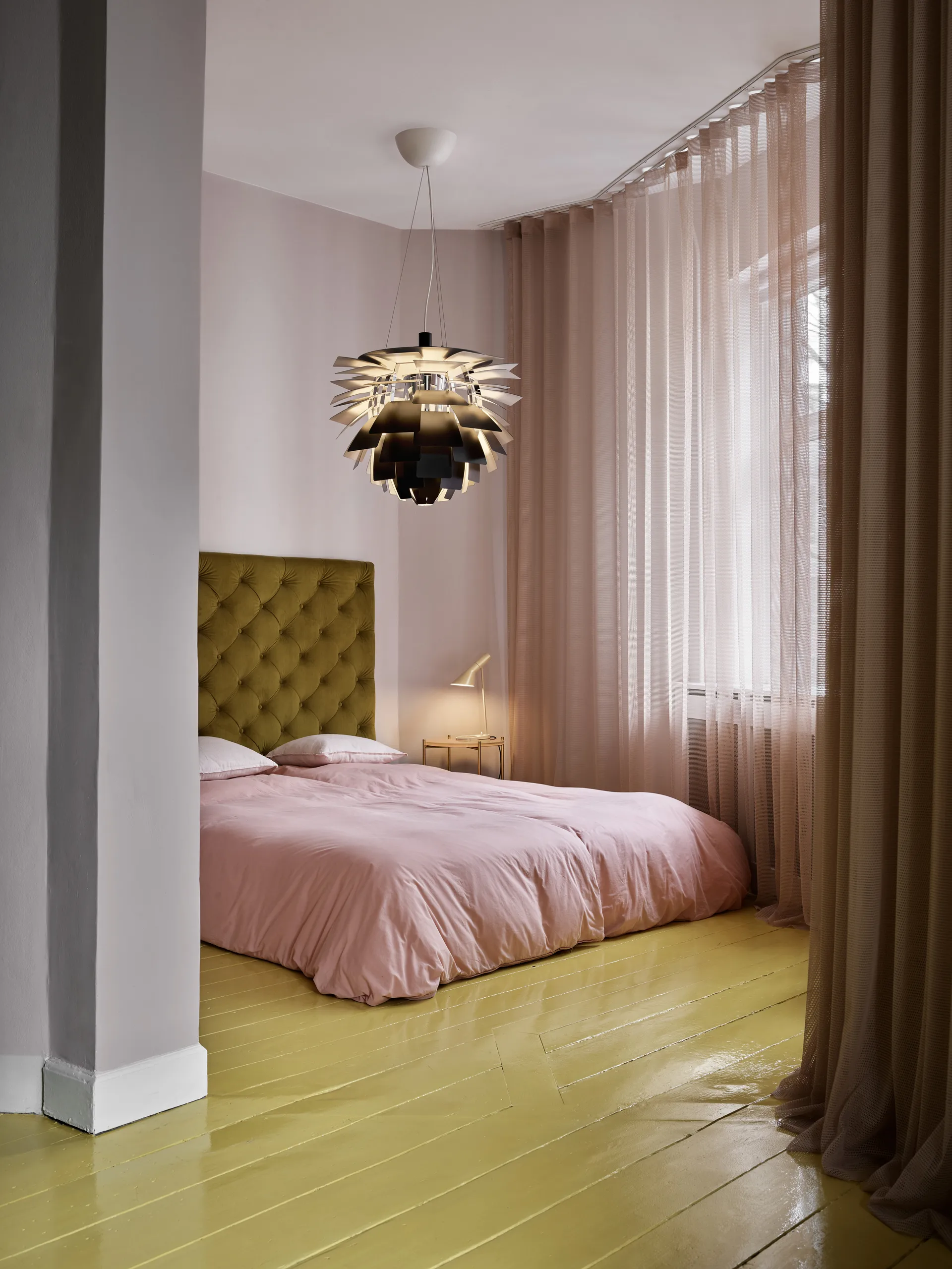 AJ MINI pöytävalaisin, Warm sand Louis Poulsen