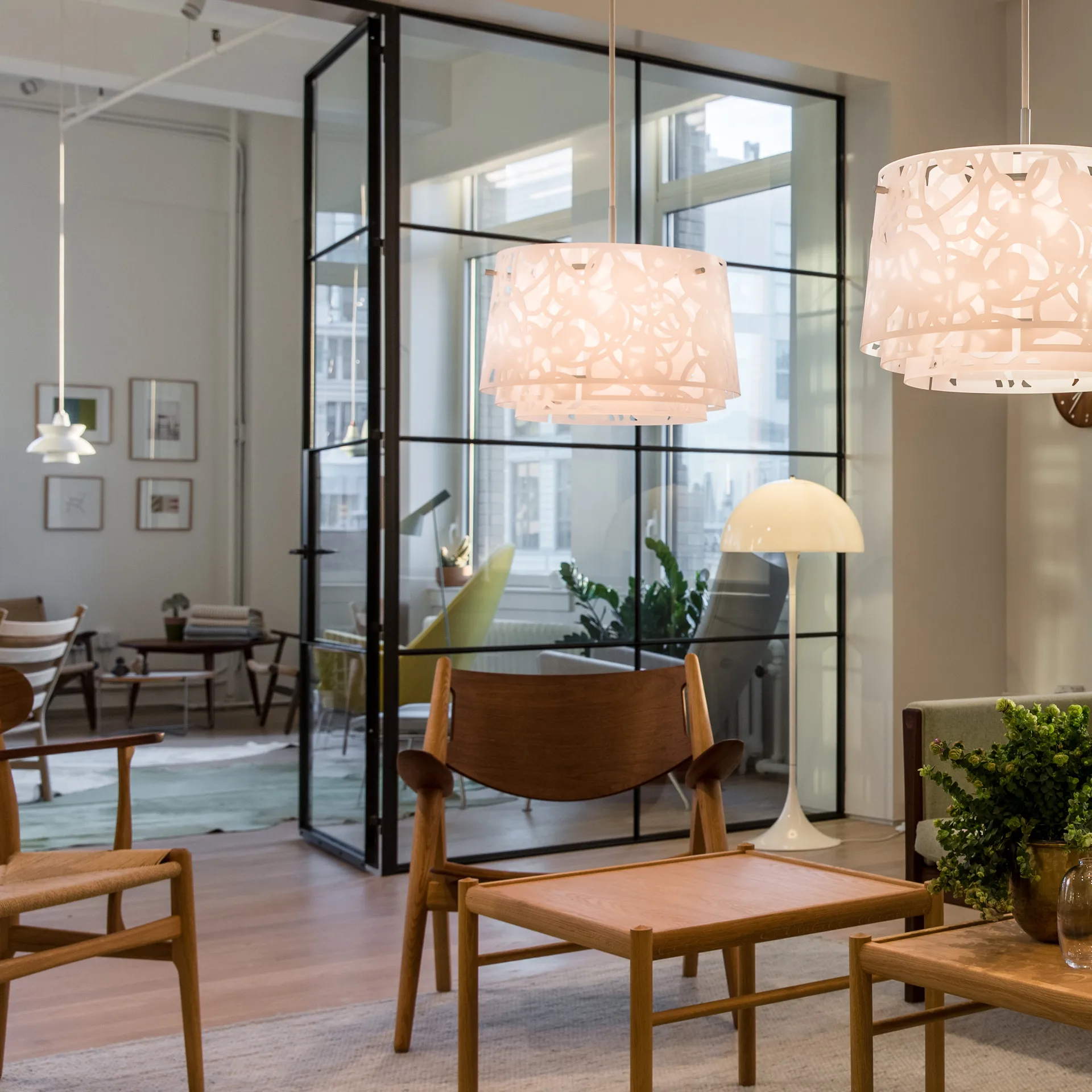 Doo-Wop -kattolamppu, Valkoinen Louis Poulsen