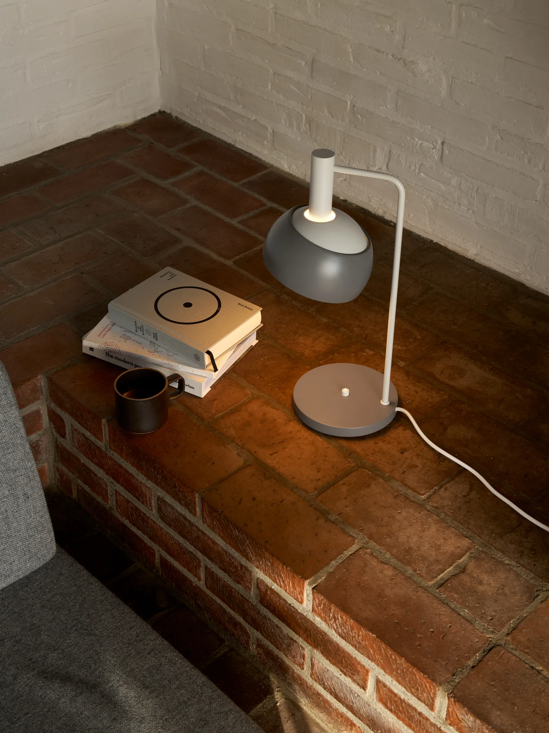 FJ Elements pöytälamppu Ø17,5 cm, Original grey Louis Poulsen