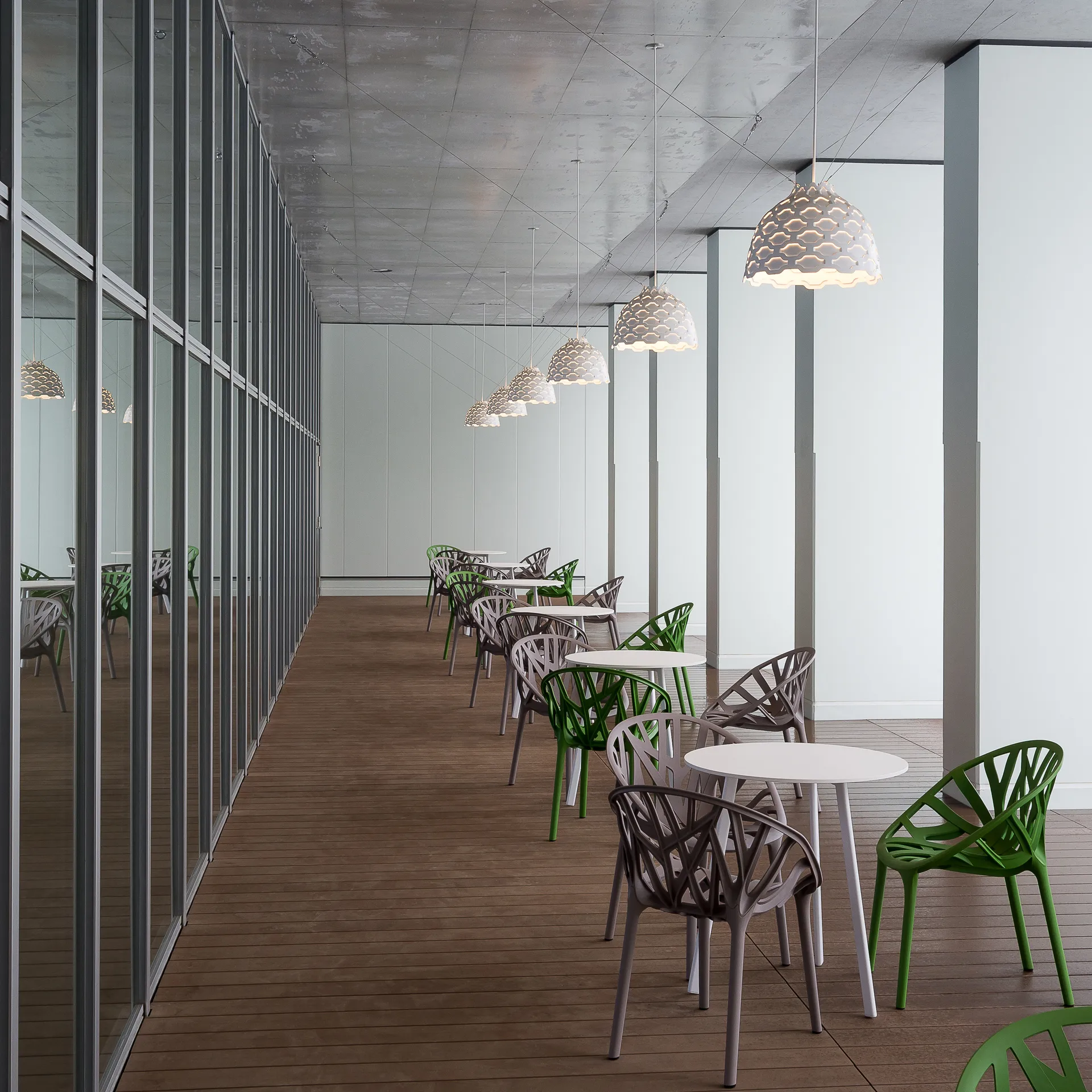 LC Shutters -kattolamppu Ø44 cm, Valkoinen Louis Poulsen