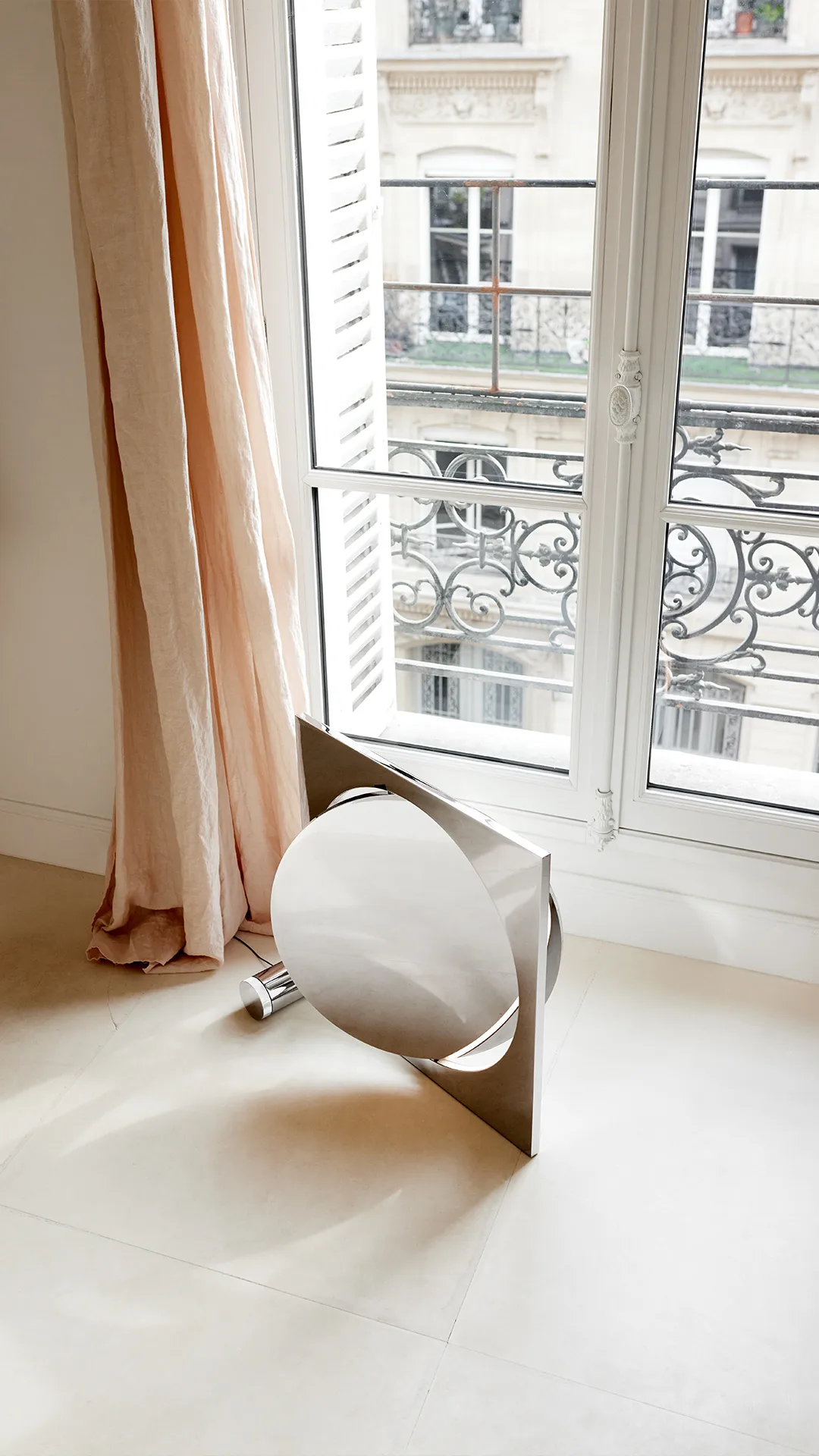 Moonsetter lattiavalaisin, Korkeakiiltoinen kromi-valkoinen Louis Poulsen