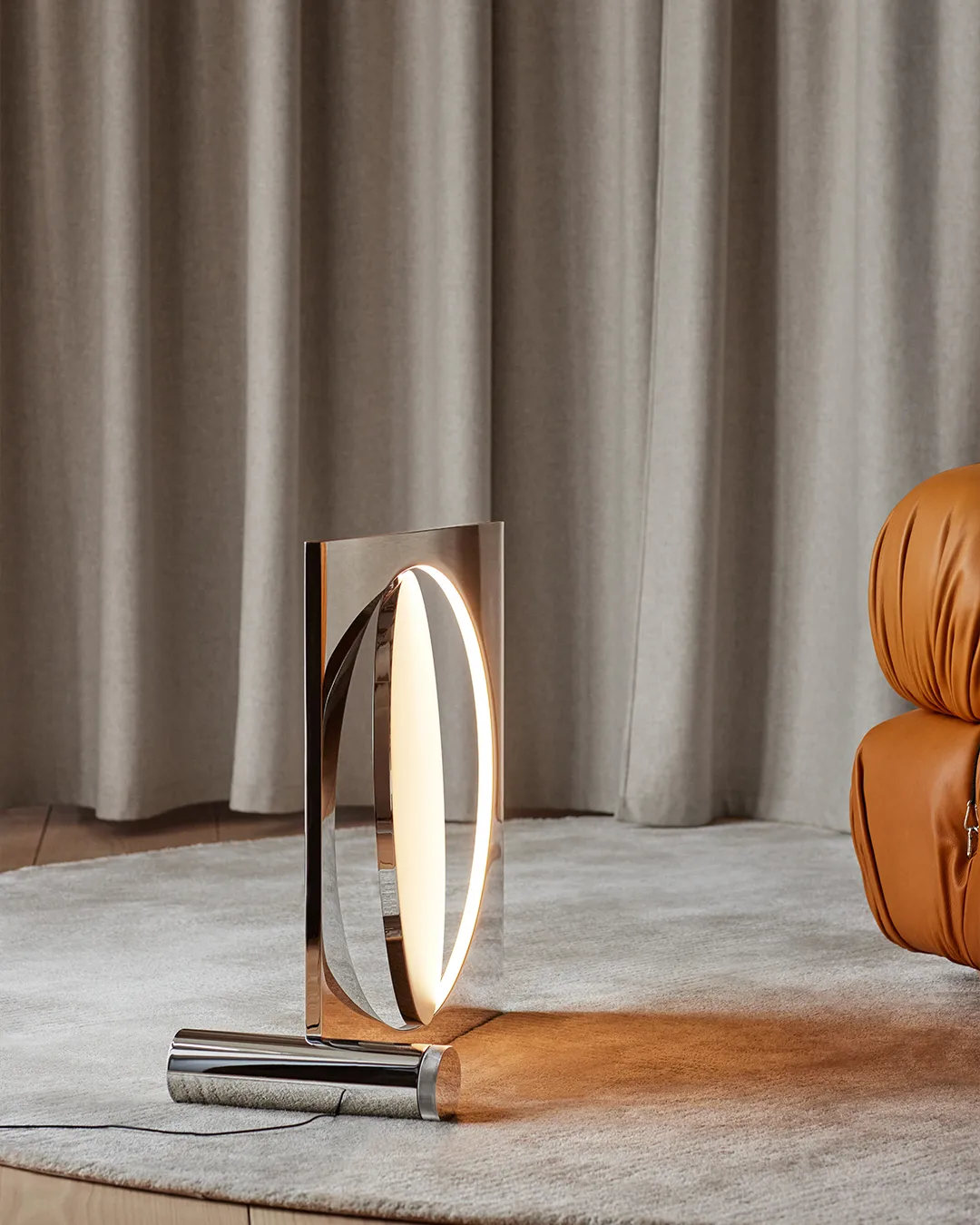 Moonsetter lattiavalaisin, Korkeakiiltoinen kromi-valkoinen Louis Poulsen