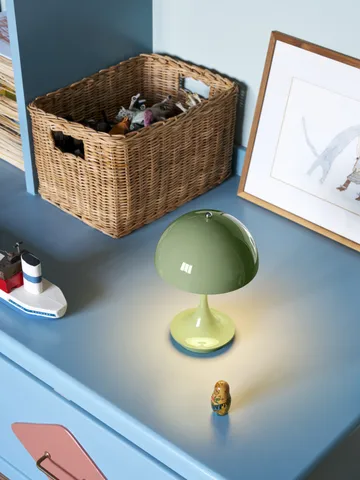 Panthella 160 Portable v3 pöytävalaisin - Green - Louis Poulsen