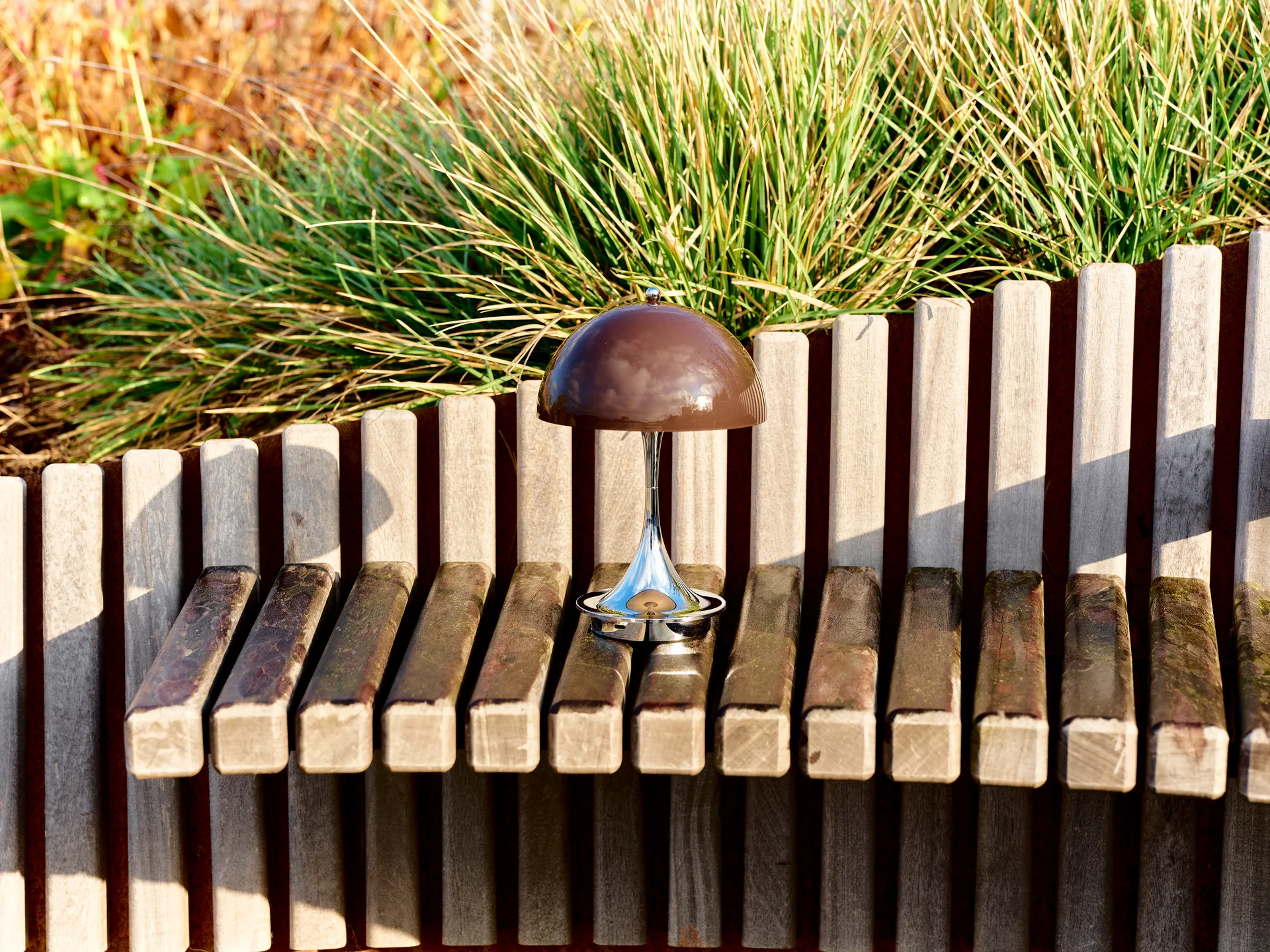 Panthella 160 Portable v3 pöytävalaisin, Original Opal Brown Louis Poulsen