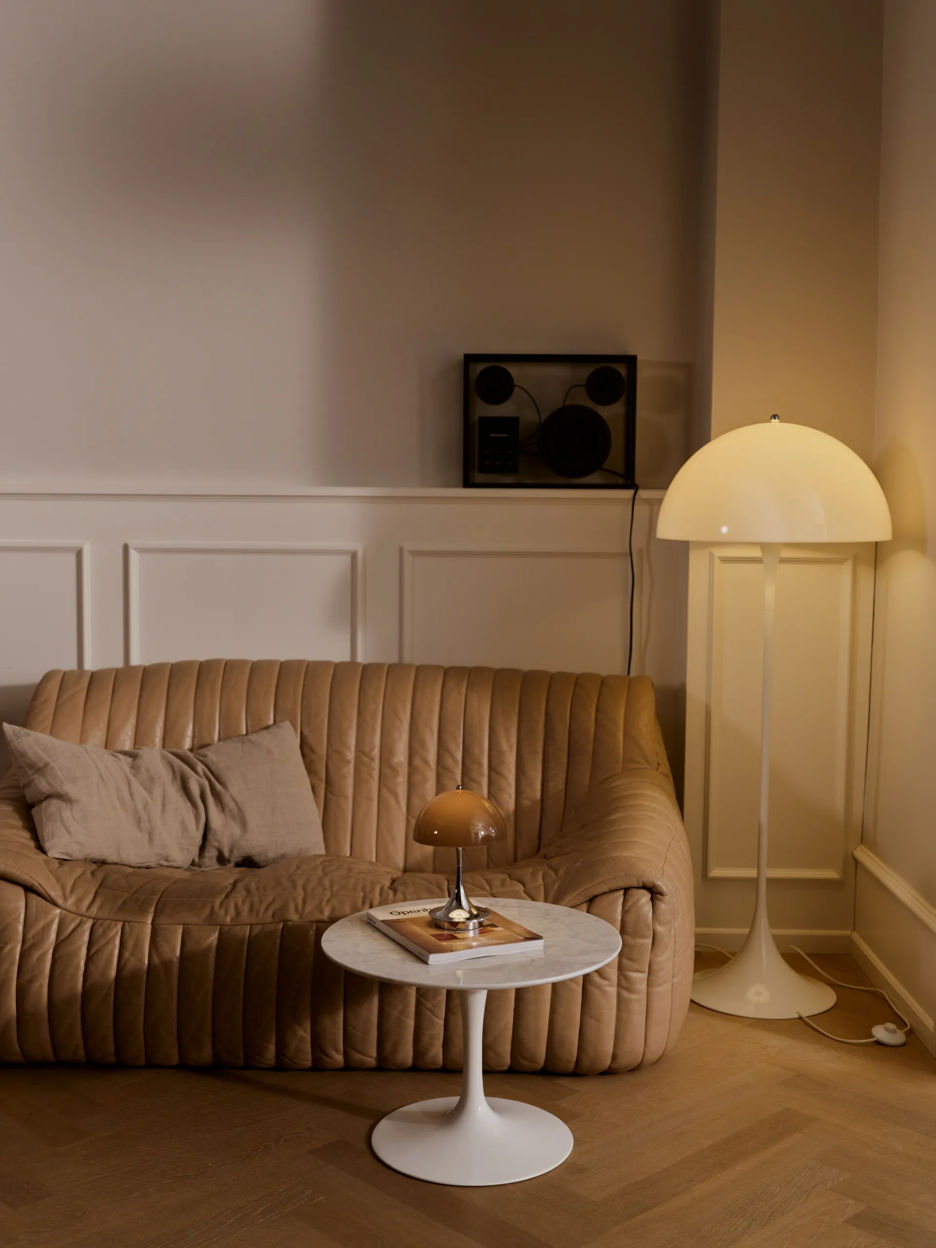 Panthella 160 Portable v3 pöytävalaisin, Original Opal Brown Louis Poulsen