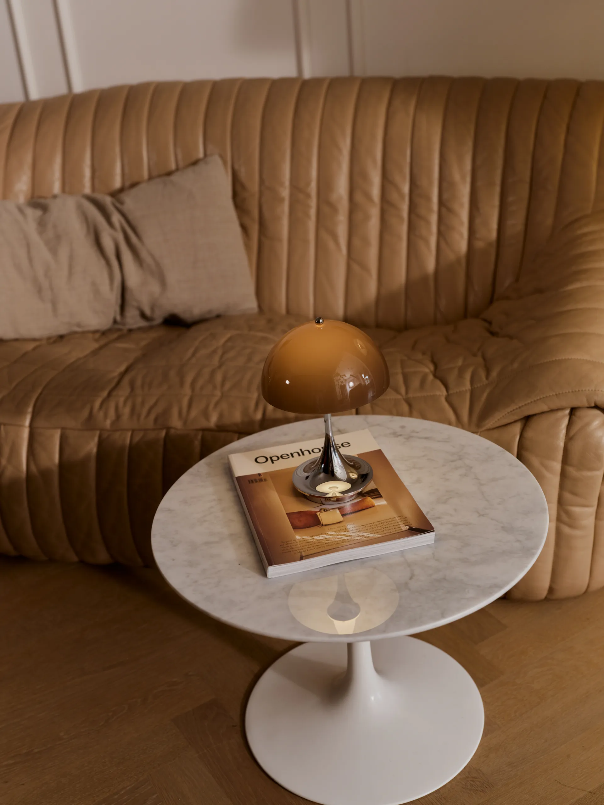 Panthella 160 Portable v3 pöytävalaisin, Original Opal Brown Louis Poulsen