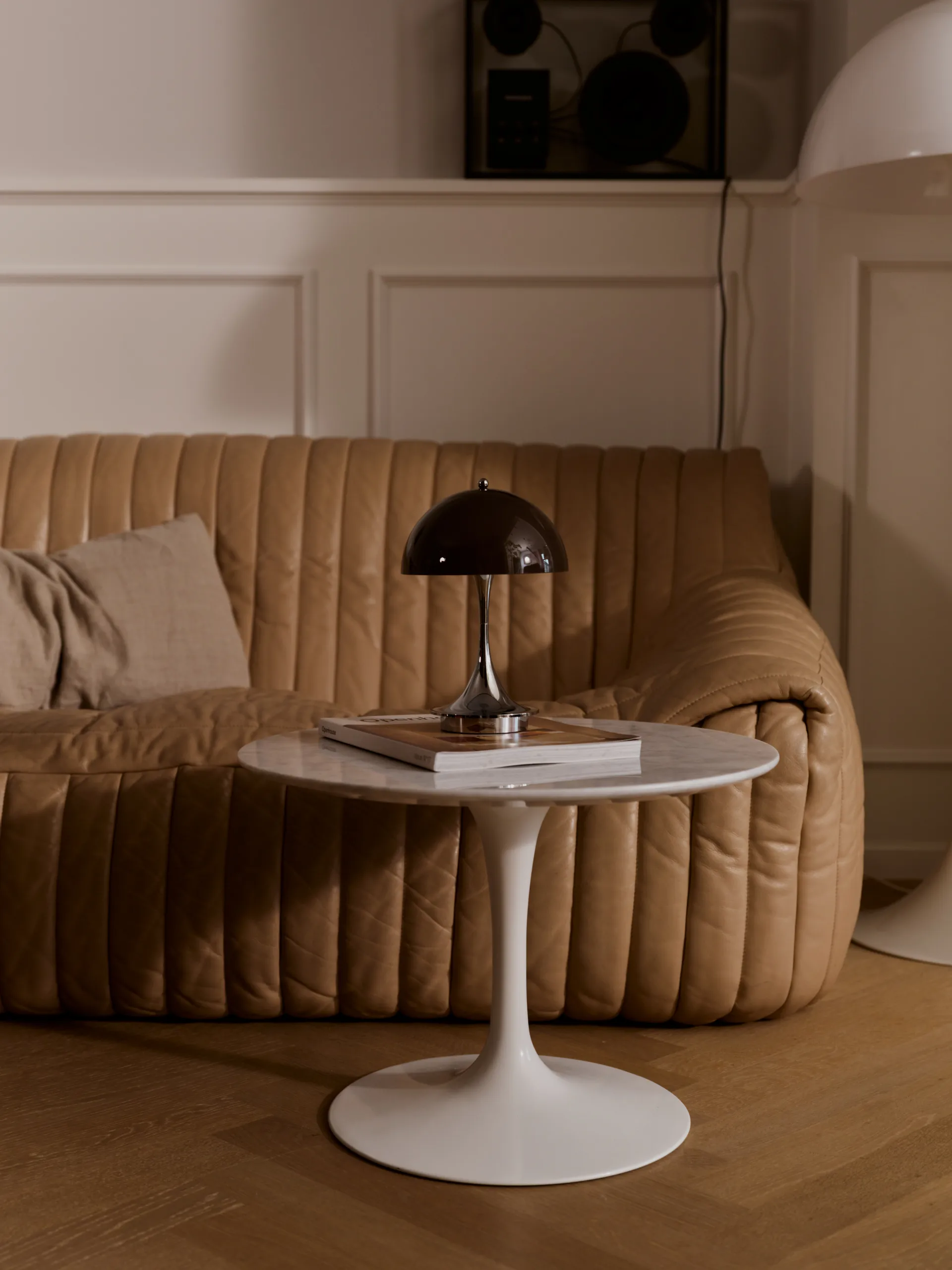 Panthella 160 Portable v3 pöytävalaisin, Original Opal Brown Louis Poulsen