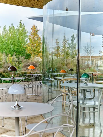 Panthella 160 Portable v3 pöytävalaisin - Original Opal Orange - Louis Poulsen