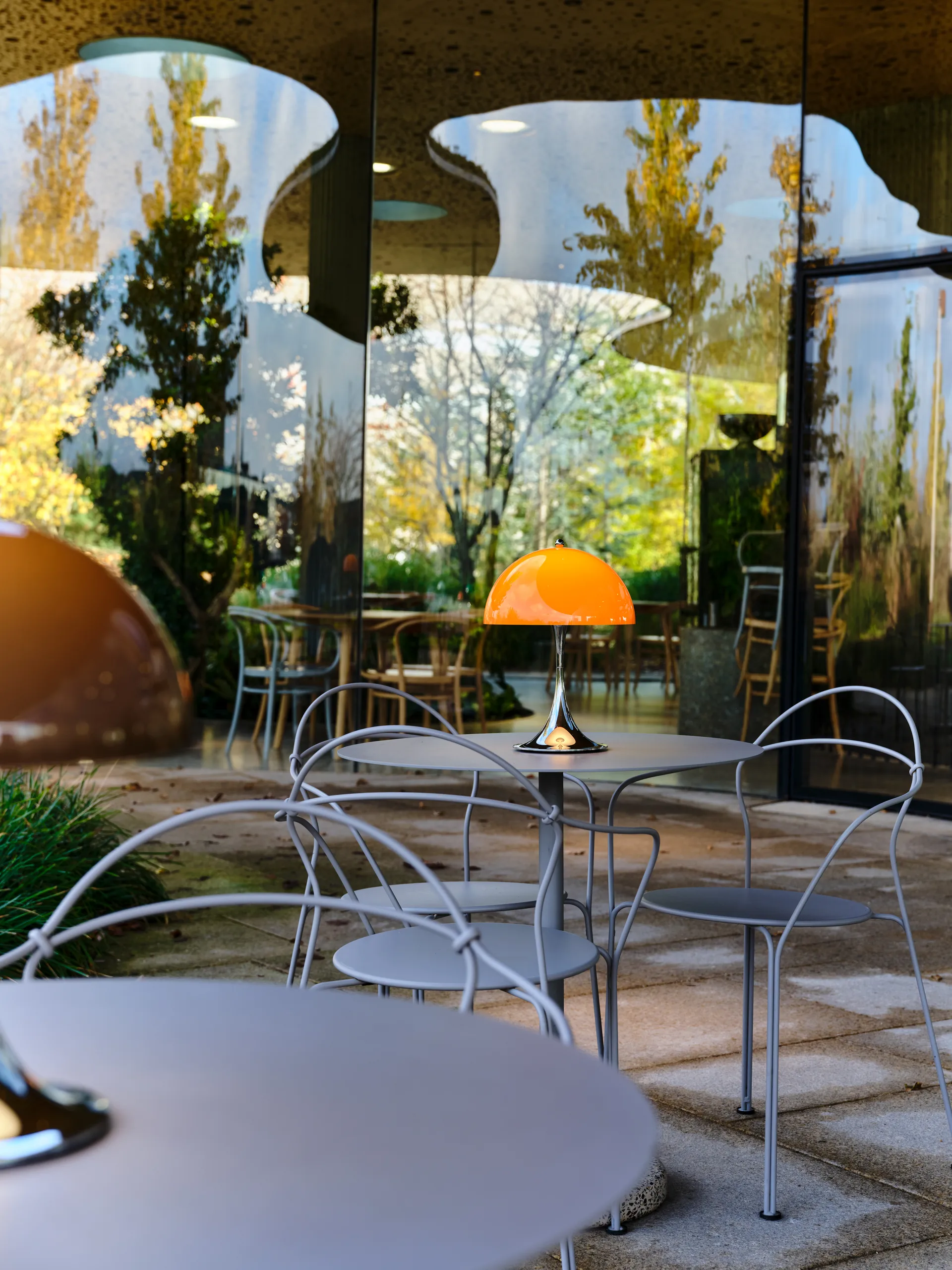 Panthella 250 kannettava pöytälamppu V3, Original Opal Orange Louis Poulsen