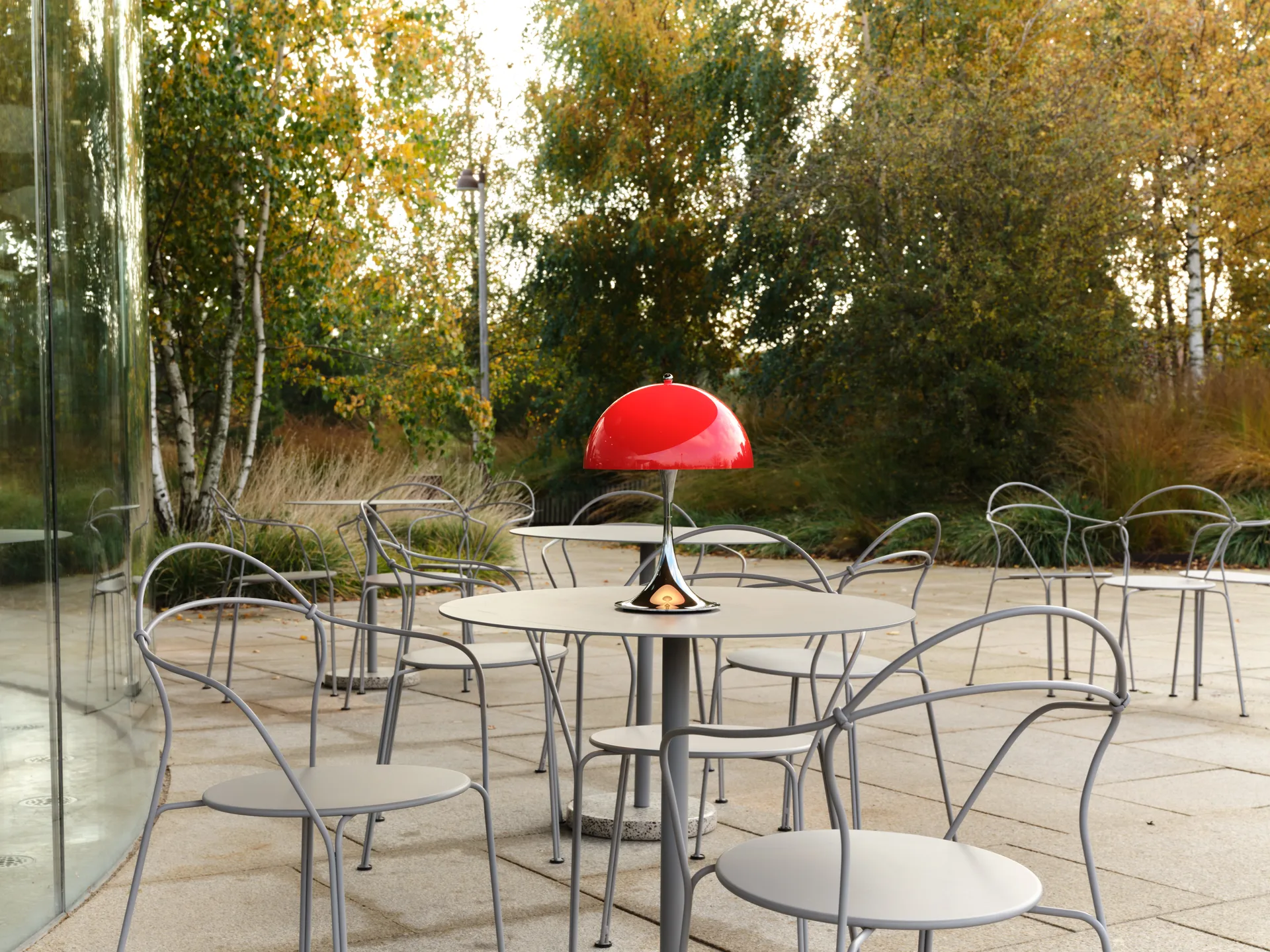 Panthella 250 kannettava pöytälamppu V3, Original Opal Red Louis Poulsen