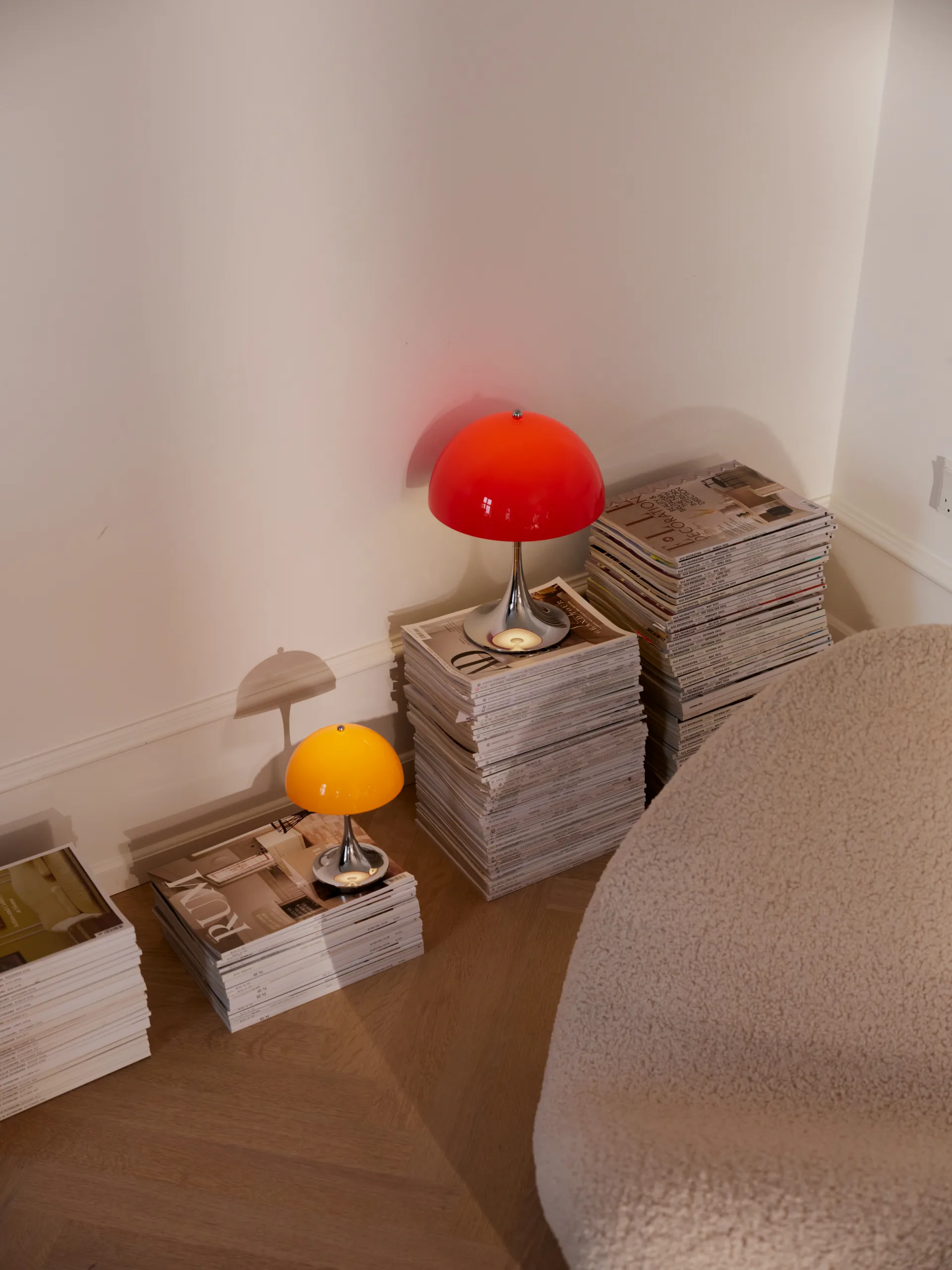 Panthella 250 kannettava pöytälamppu V3, Original Opal Red Louis Poulsen